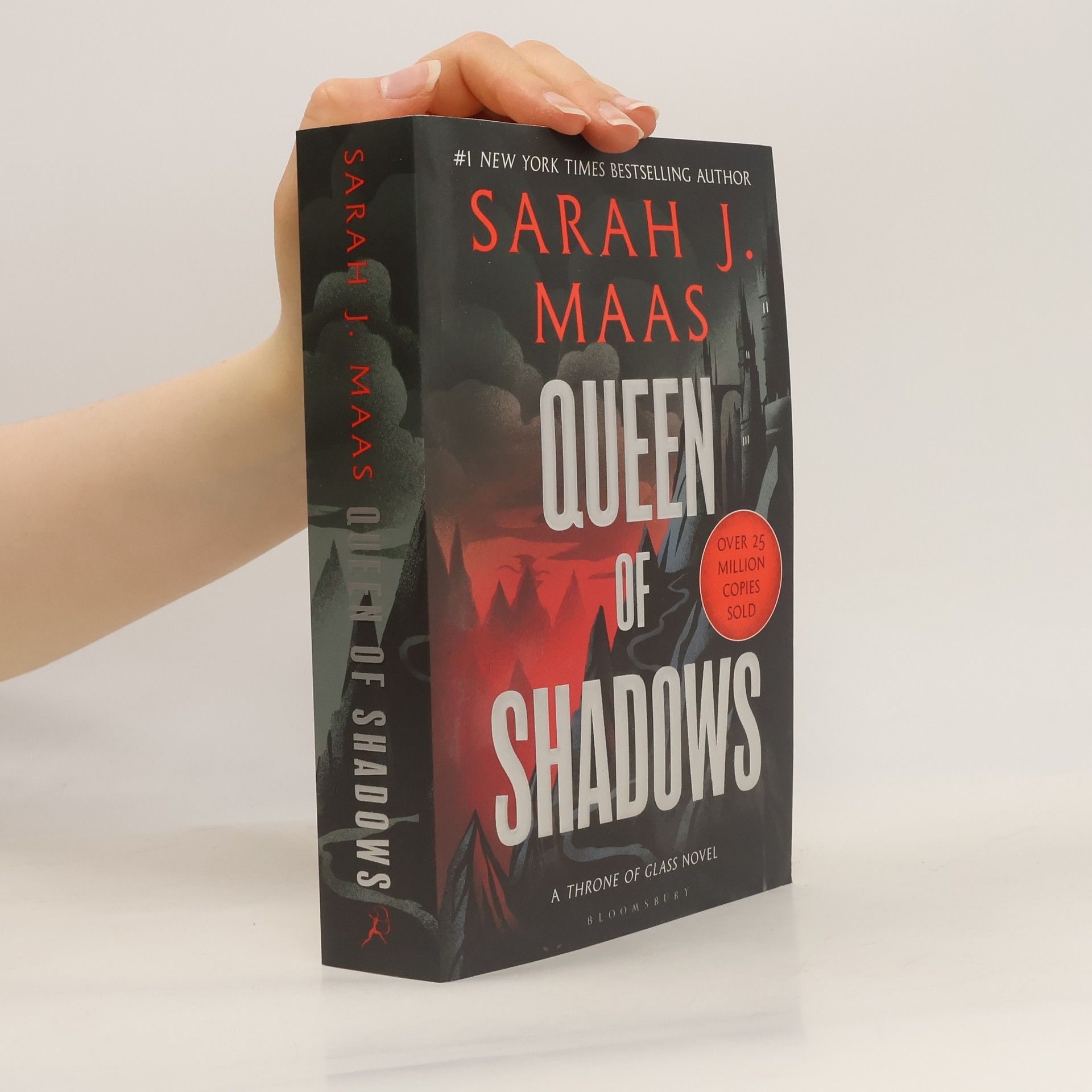 Sarah J. Maas Queen of Shadows