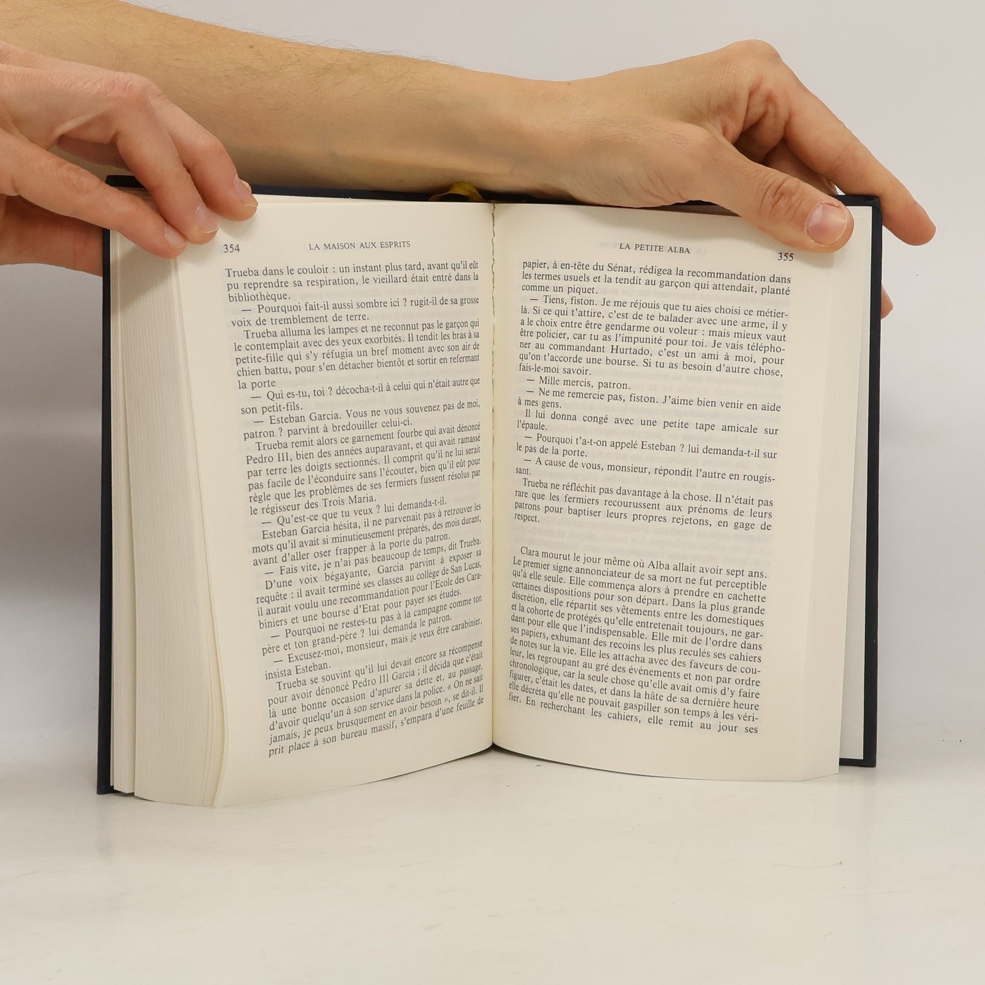 Isabel Allende Llona La maison aux esprits