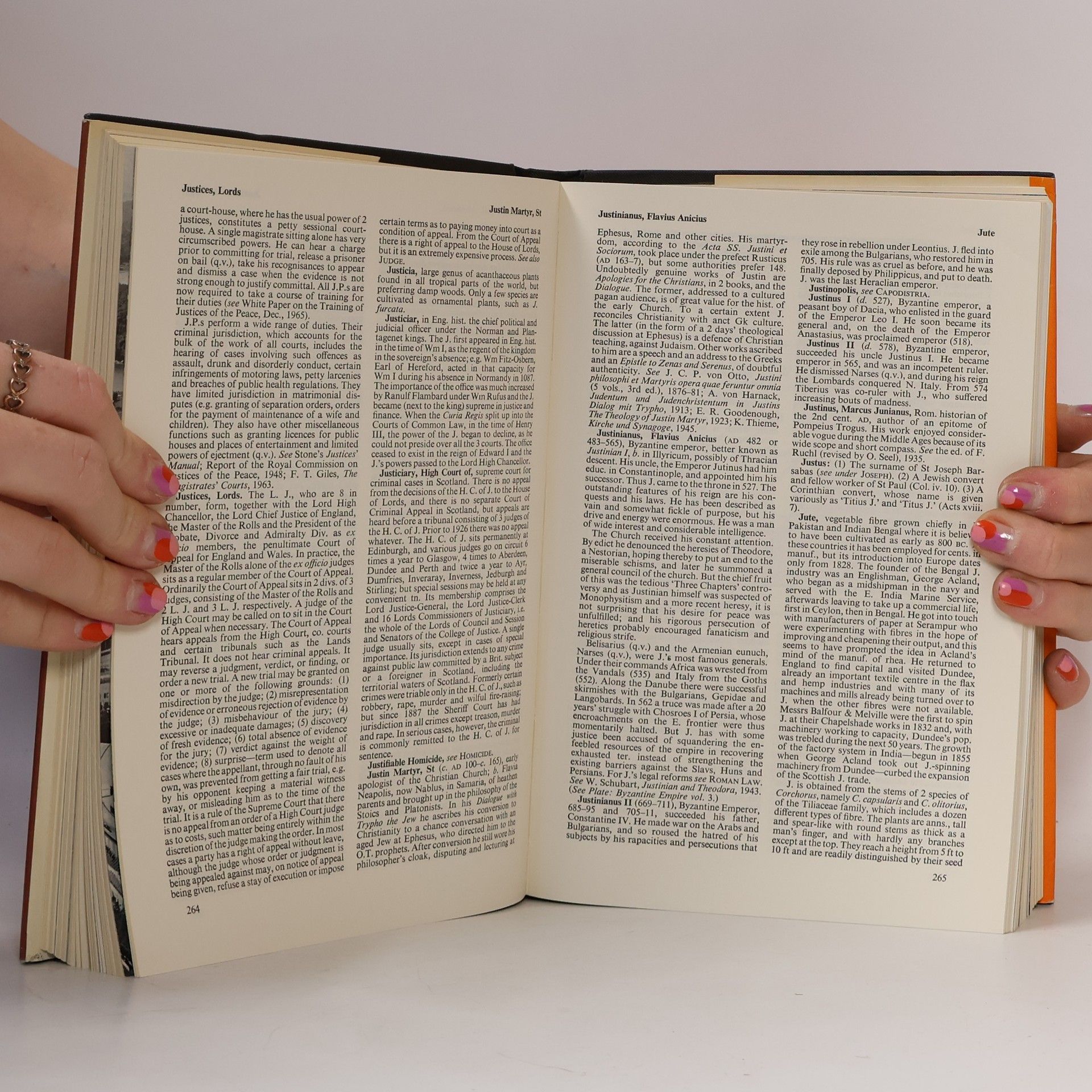 Kolektiv autorů Everyman's Encyclopaedia 7