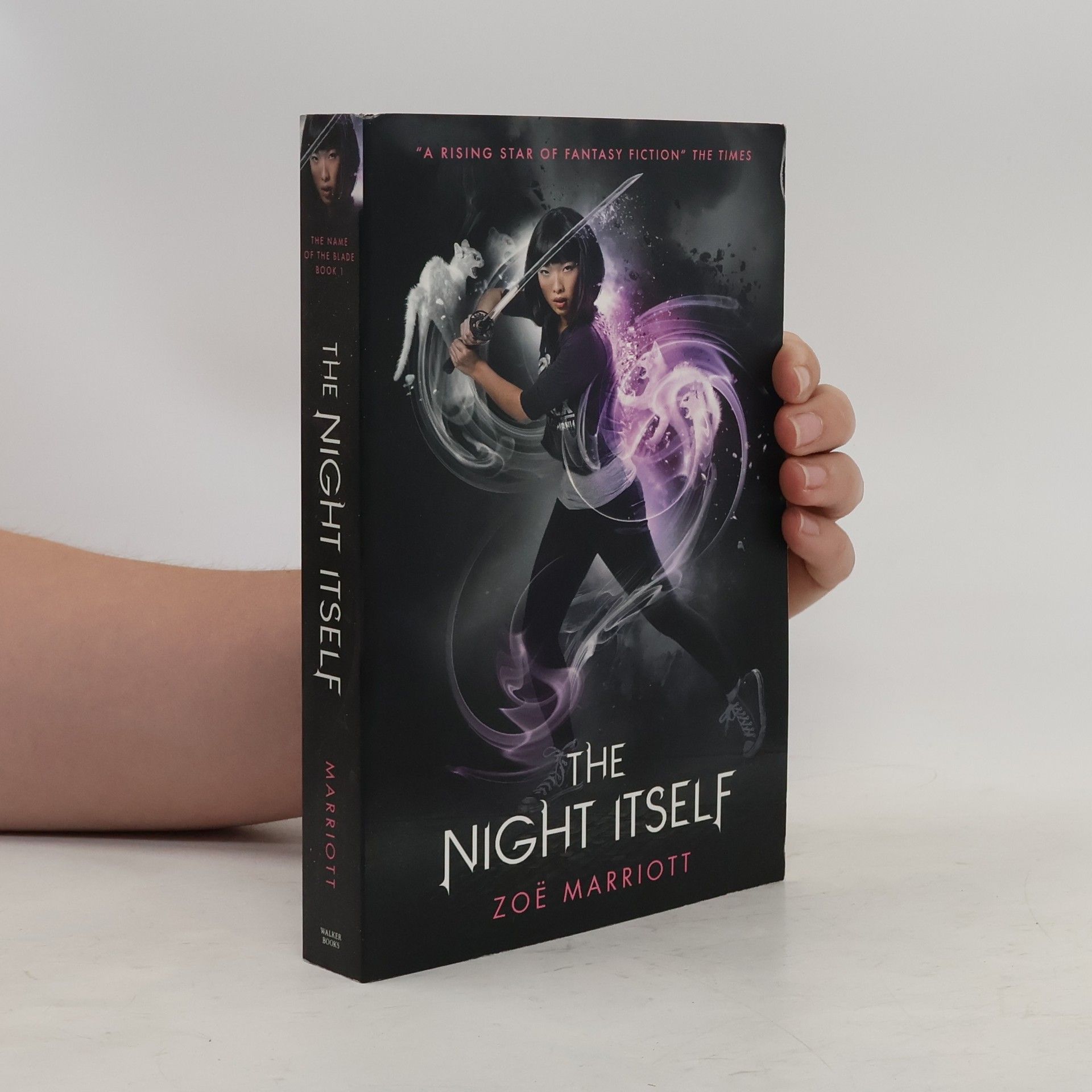 Zoë Marriott The night itself