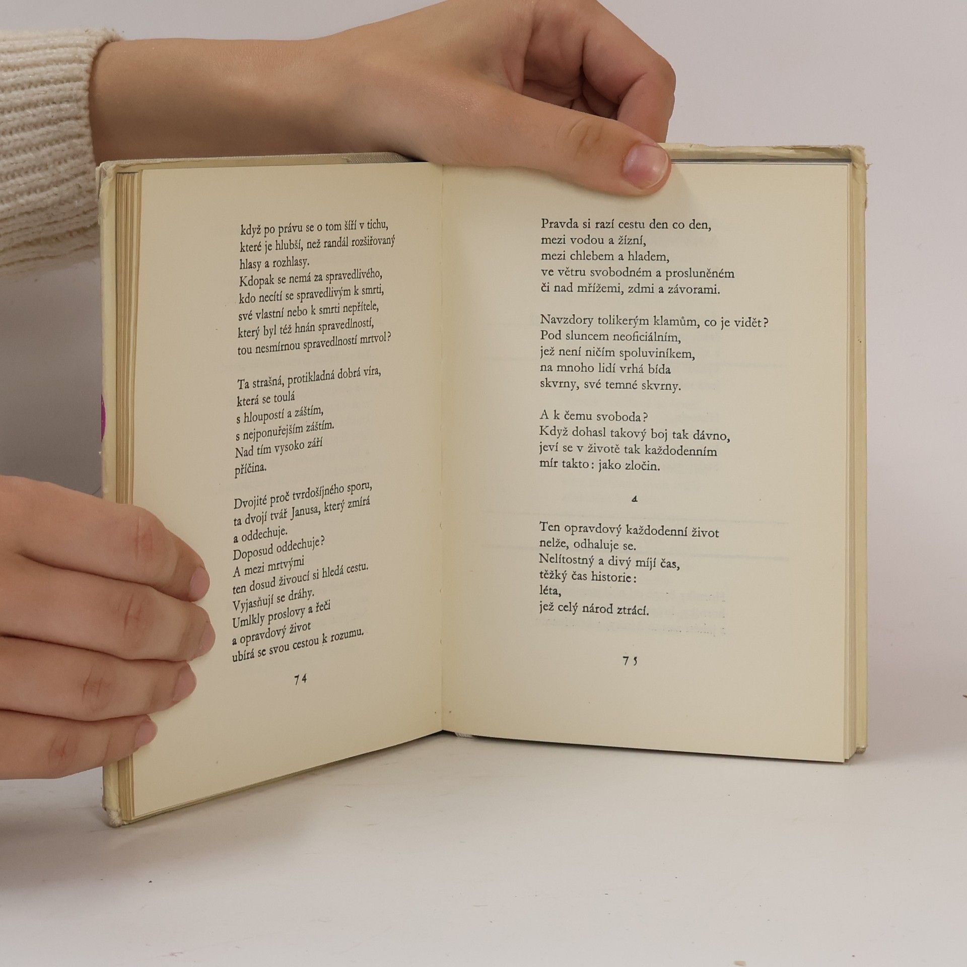 Lumír Čivrný Ty uvězněný strome. Španělská poezie XX. století