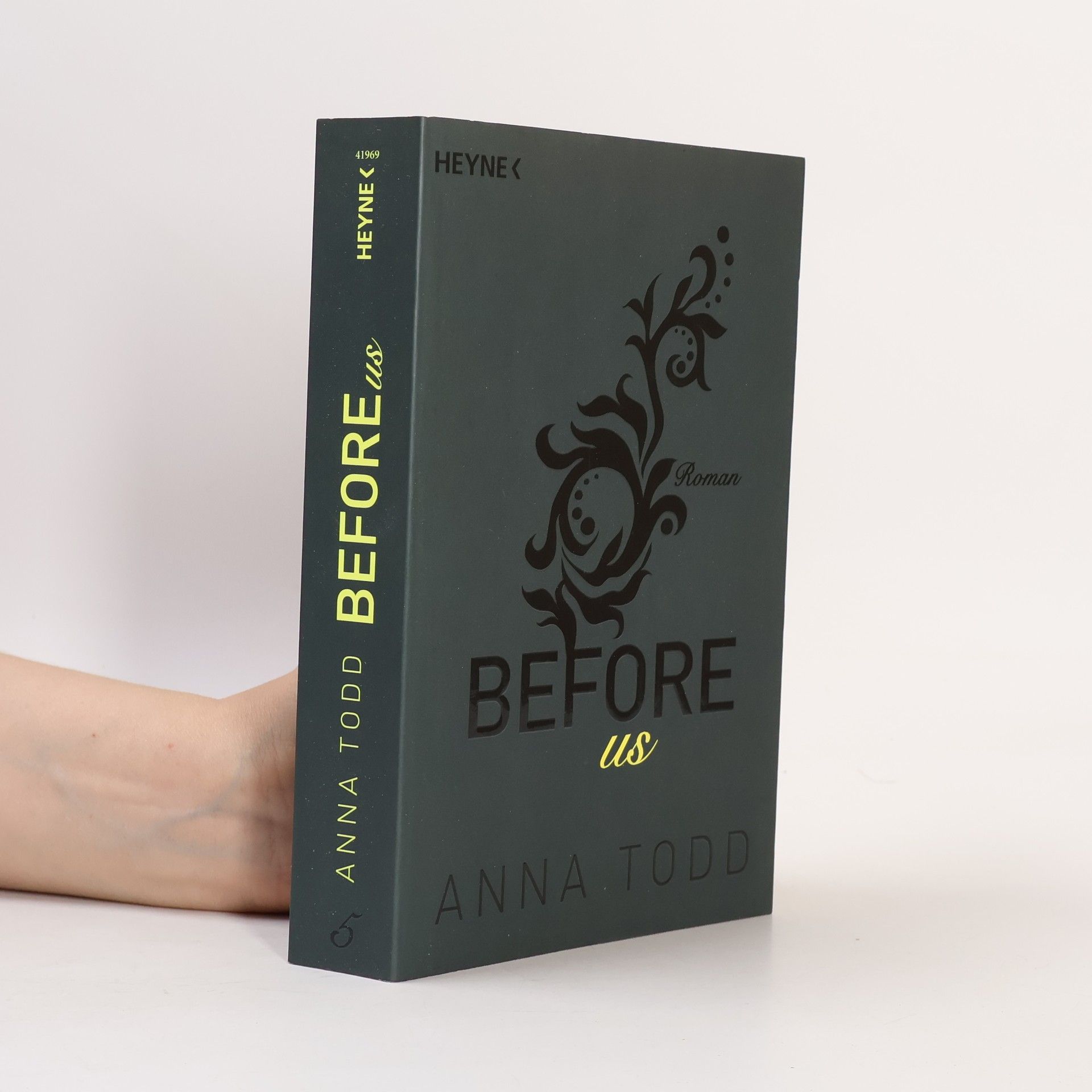 Anna Todd After 5. Before Us