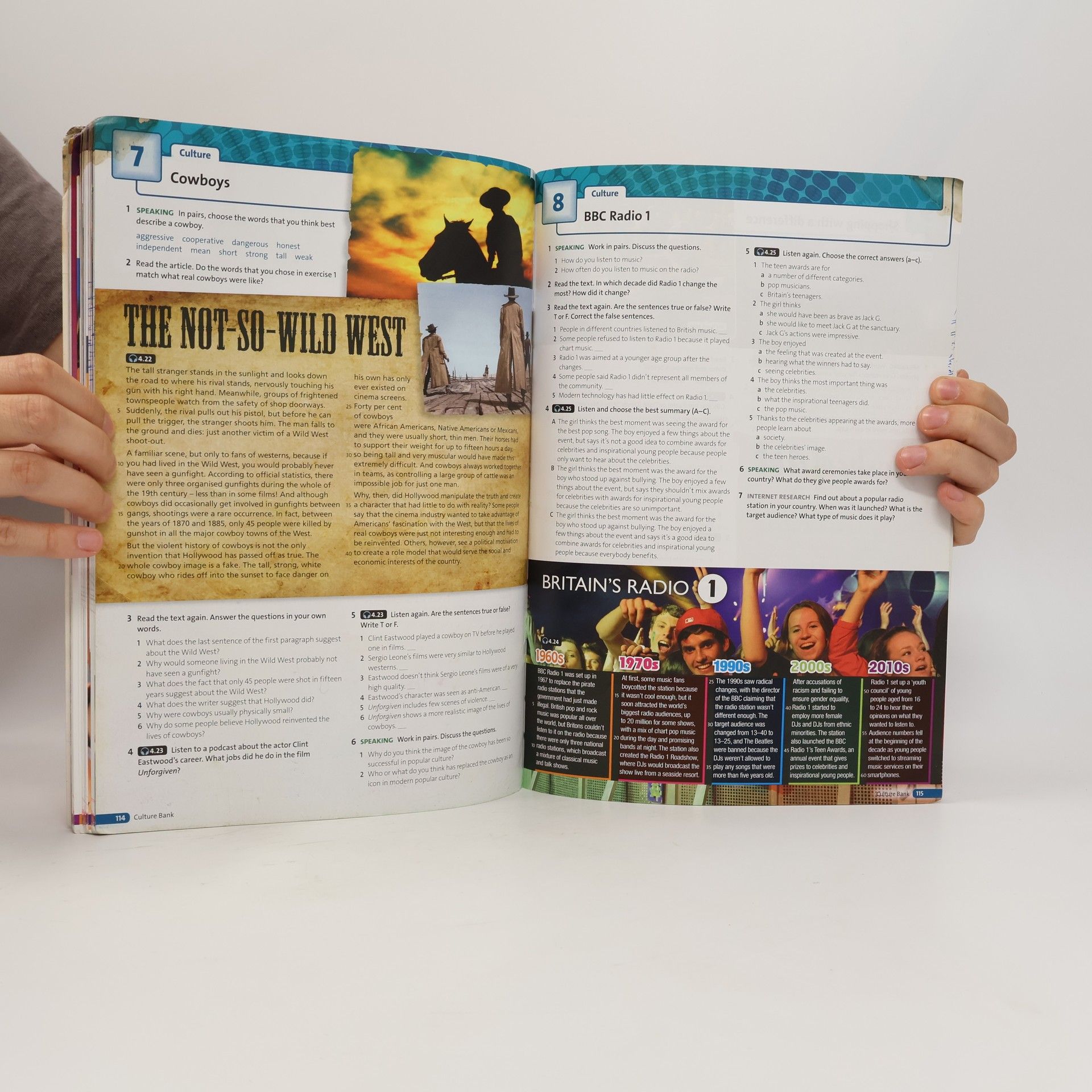 Autorenkollektiv Third Edition - Solutions; Upper-intermediate Student's book