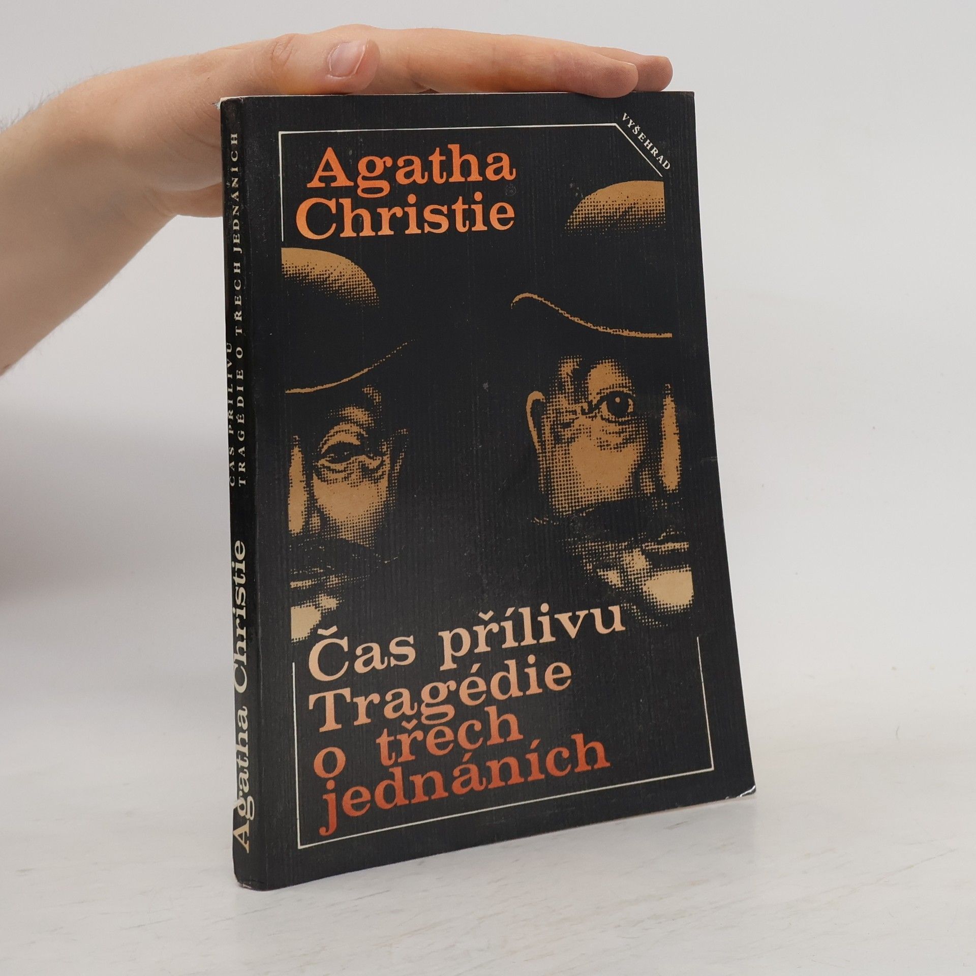Agatha Christie Čas přílivu. Tragédie o třech jednáních