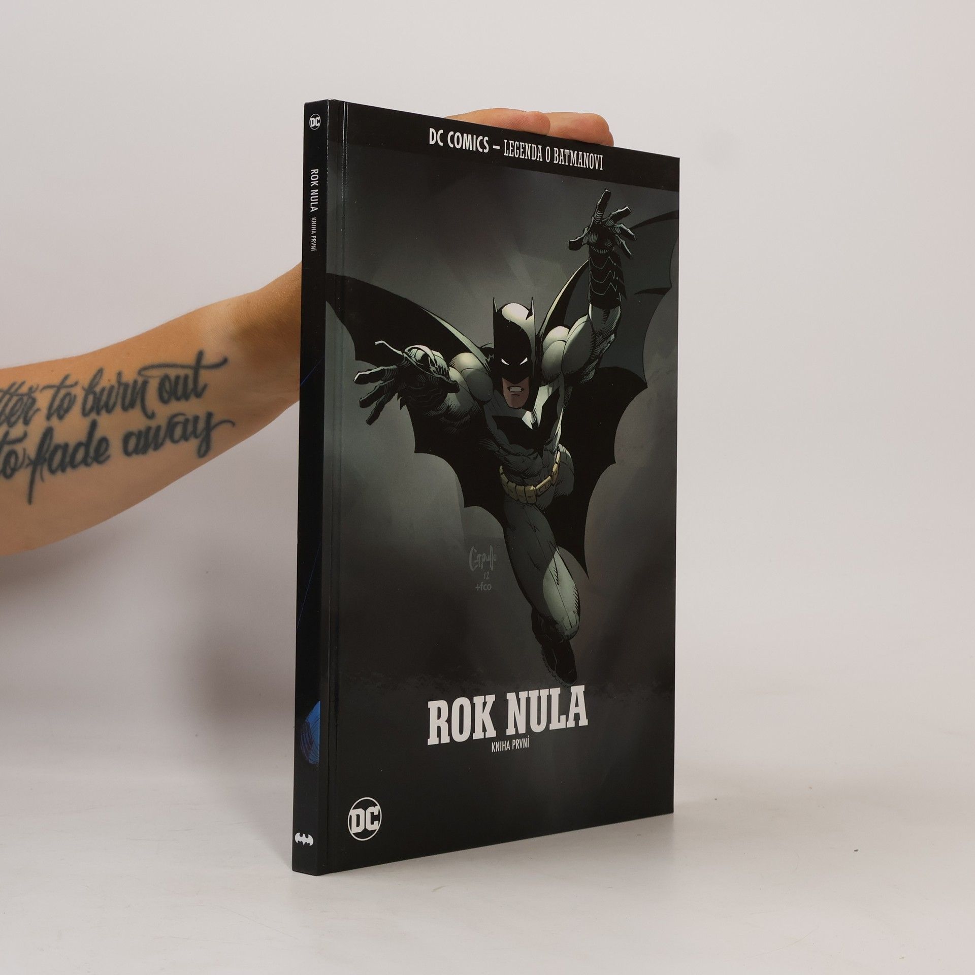 DC Comics. Rok nula. Kniha první