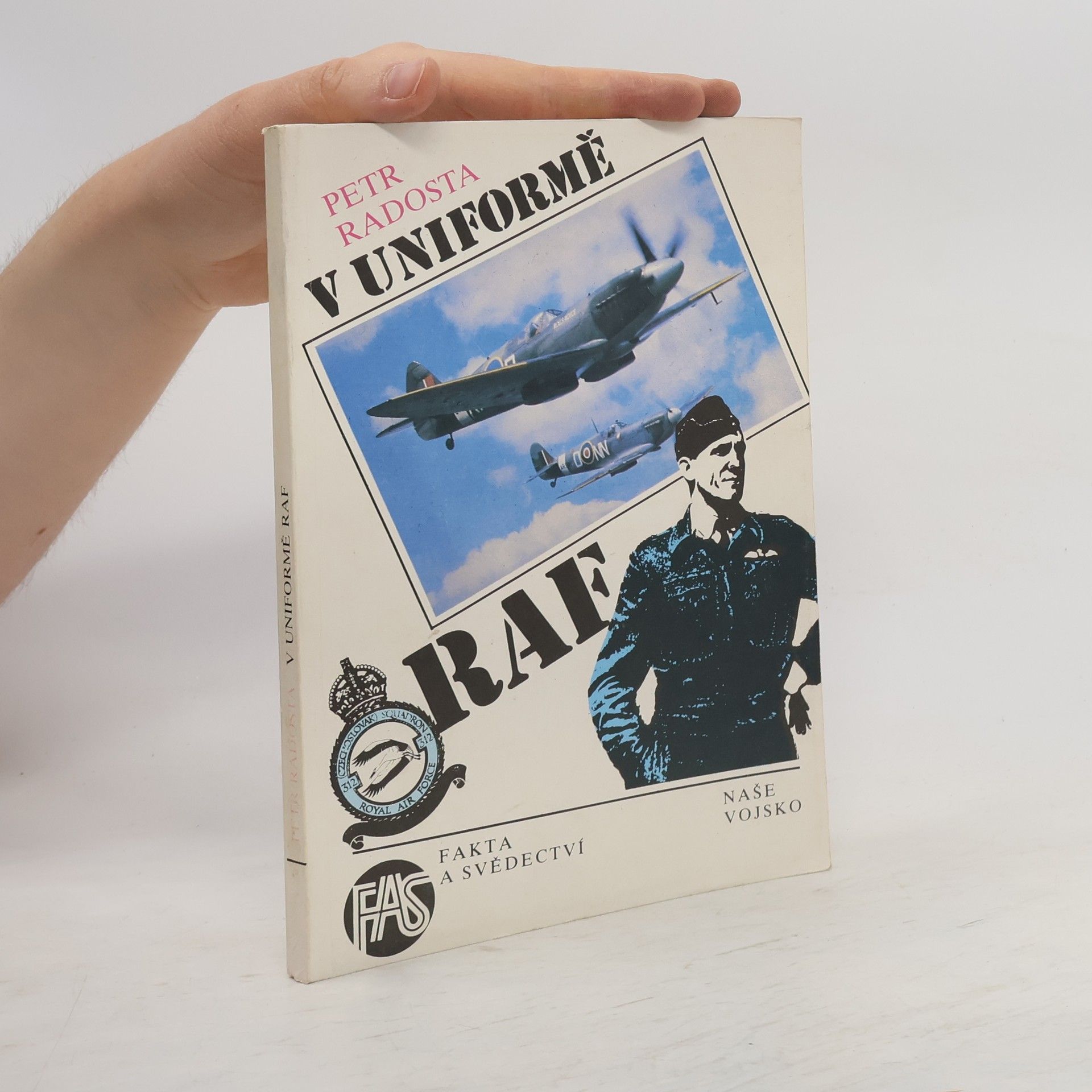 V uniformě RAF