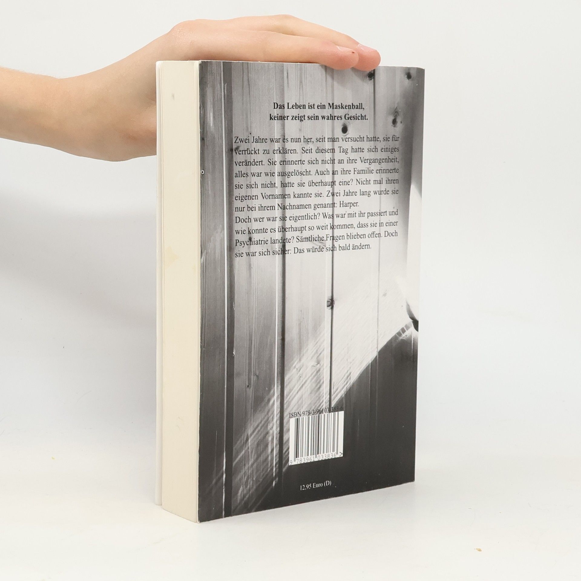 Lisa Kürschner Emptiness