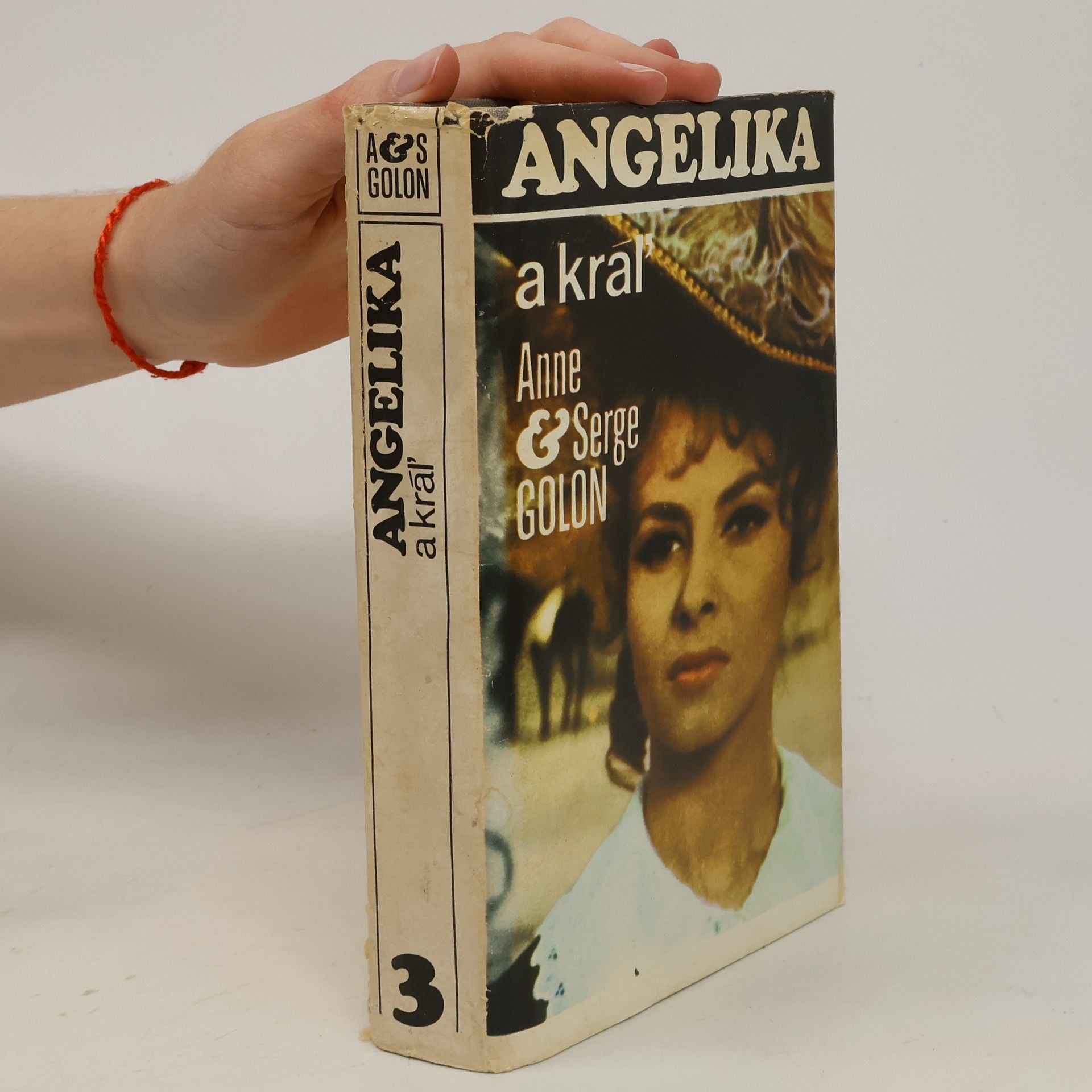 Anne Golon Angelika 3. Angelika a kráľ