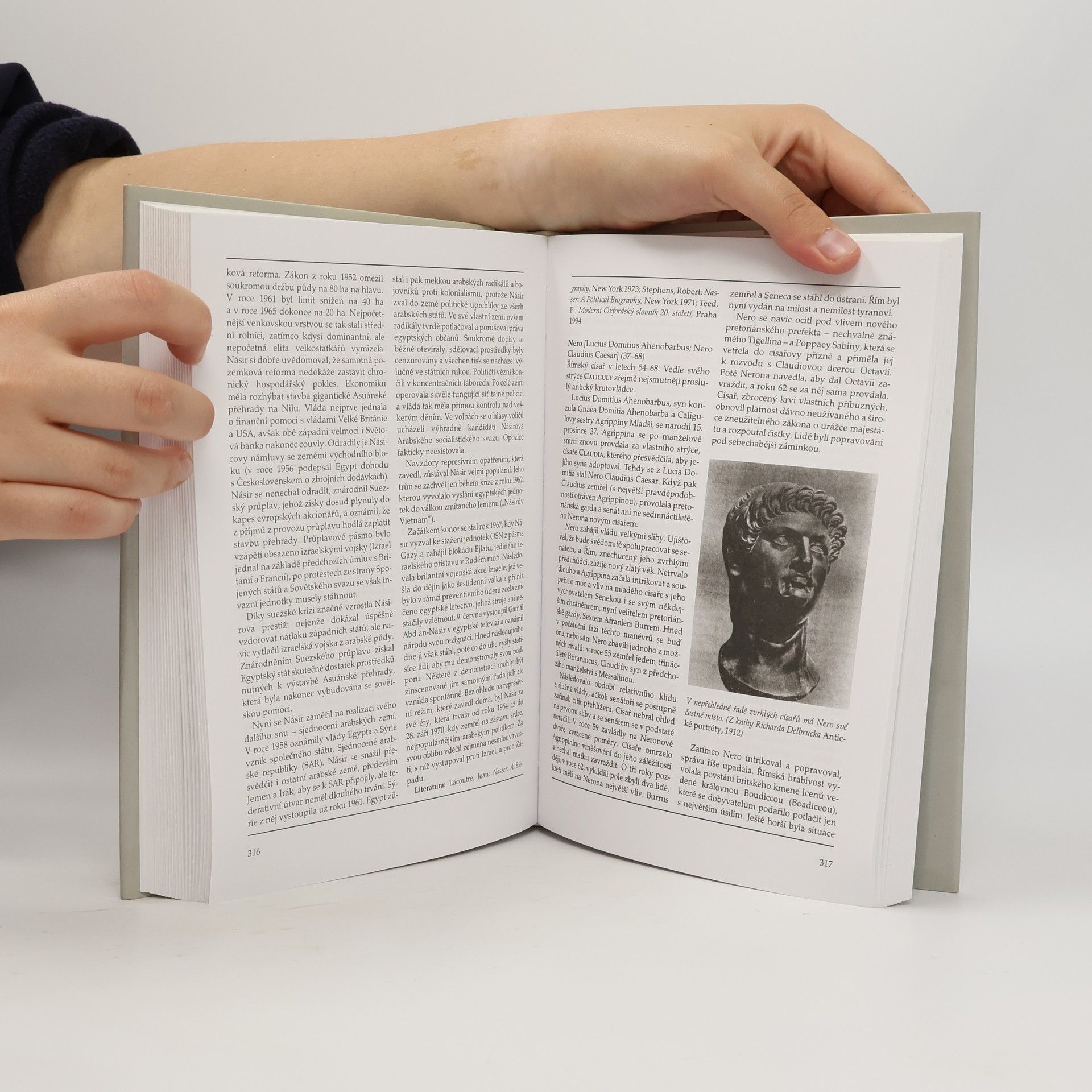 Alan Axelrod 600 nejvýznamnějších diktátorů a tyranů v dějinách