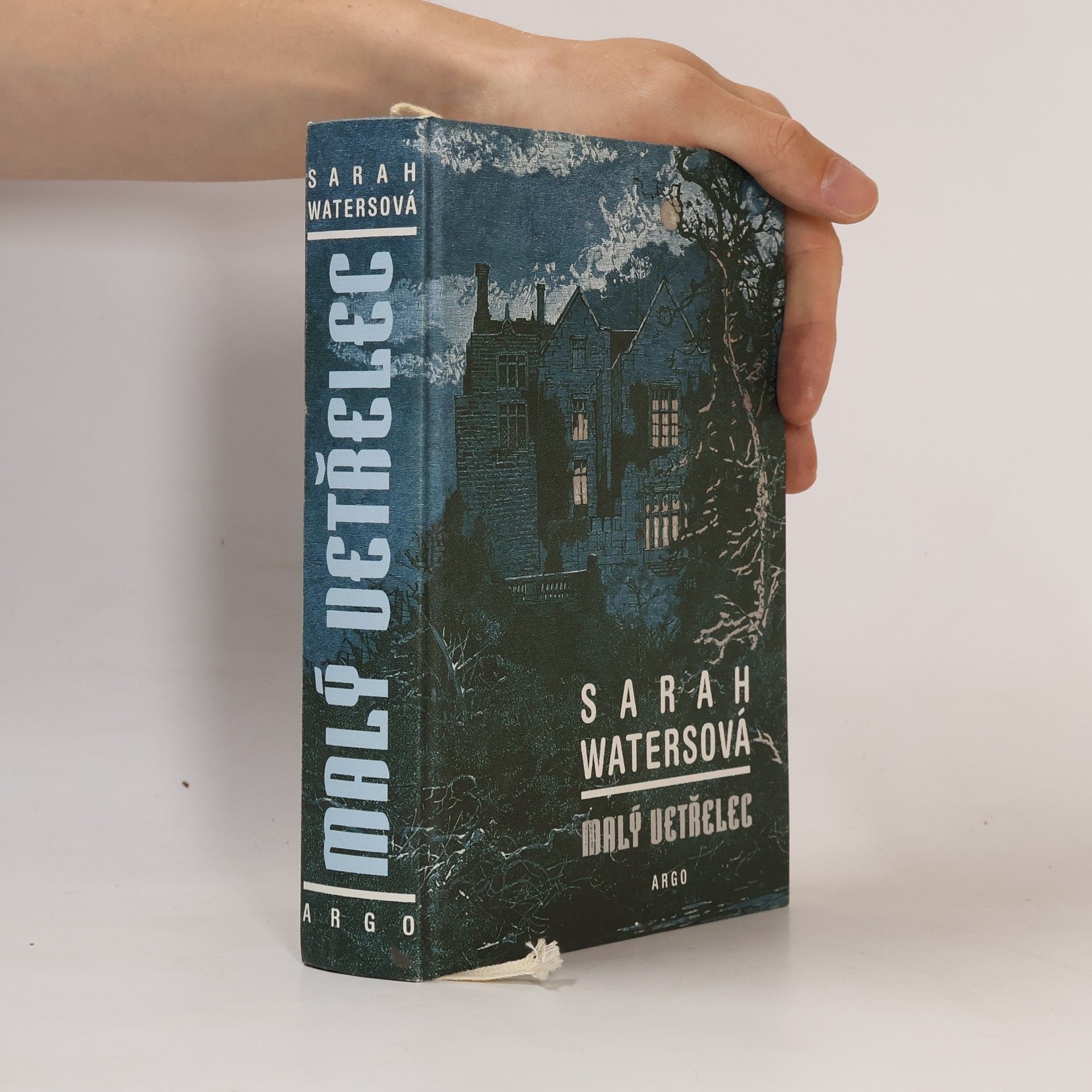 Sarah Waters Malý vetřelec