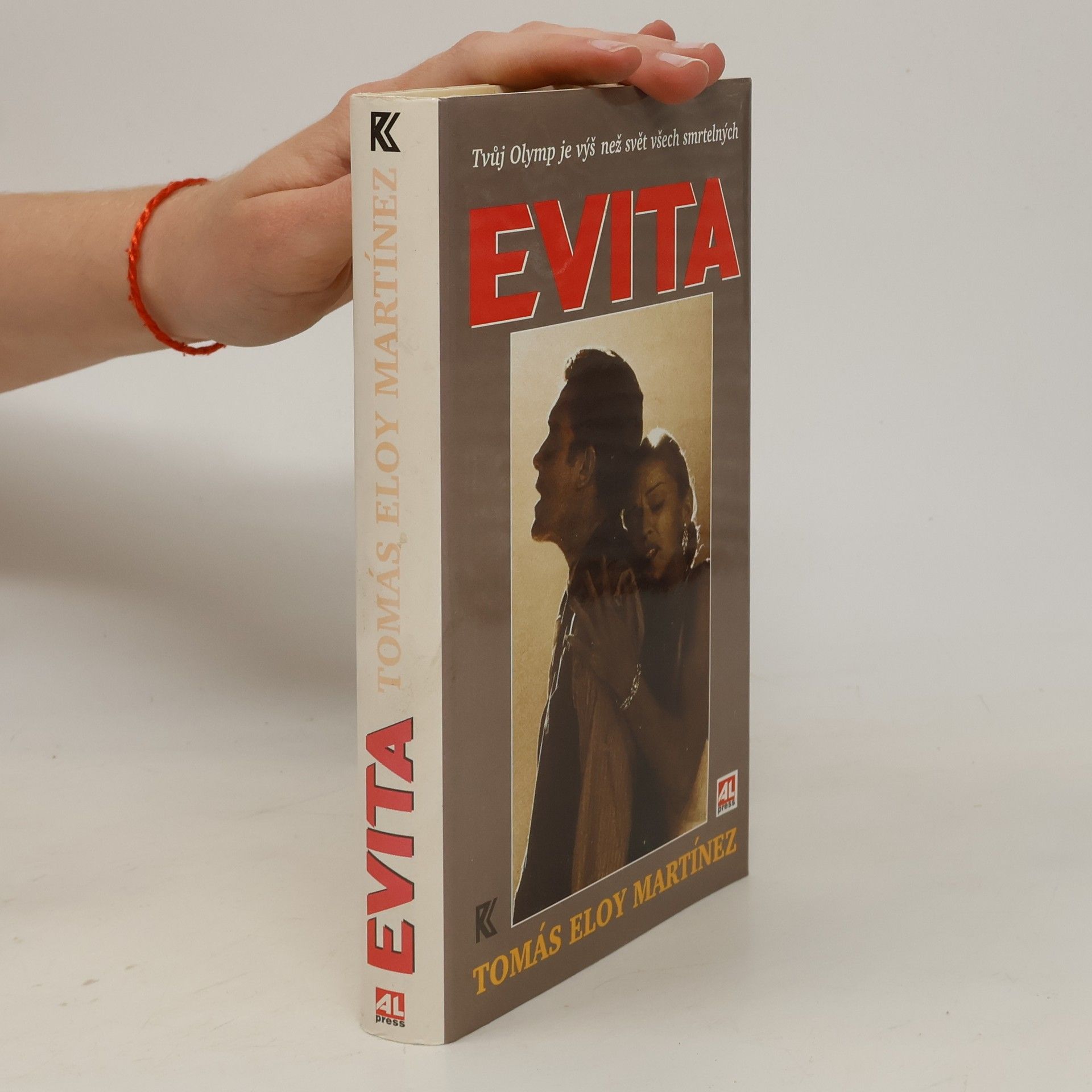 Tomás Eloy Martínez Evita