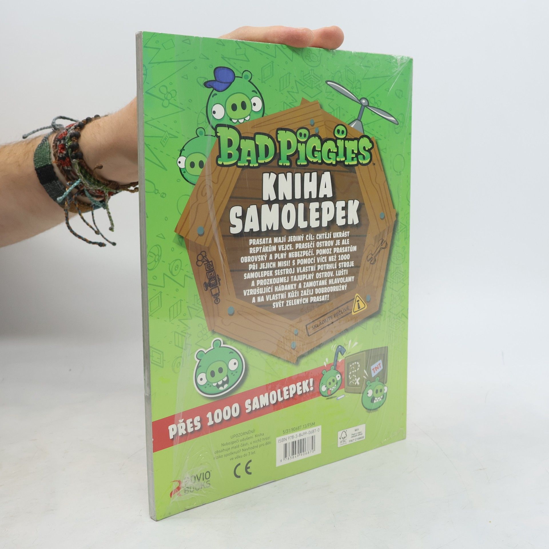 Kolektiv autorů Bad Piggies - kniha samolepek