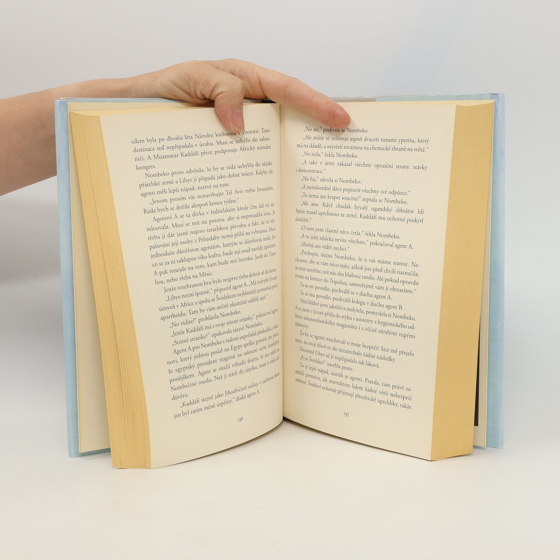 Jonas Jonasson Analfabetka, která uměla počítat