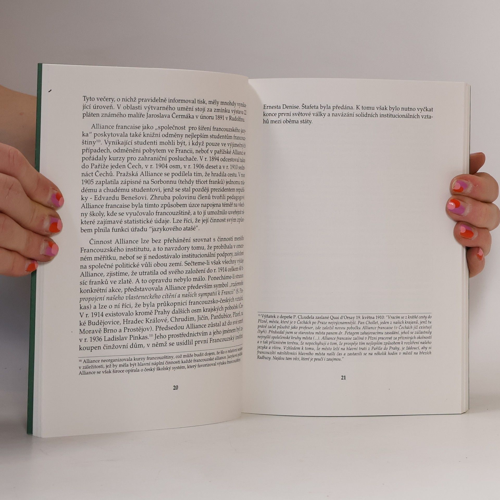 Various authors Z historie Francouzského institutu v Praze
