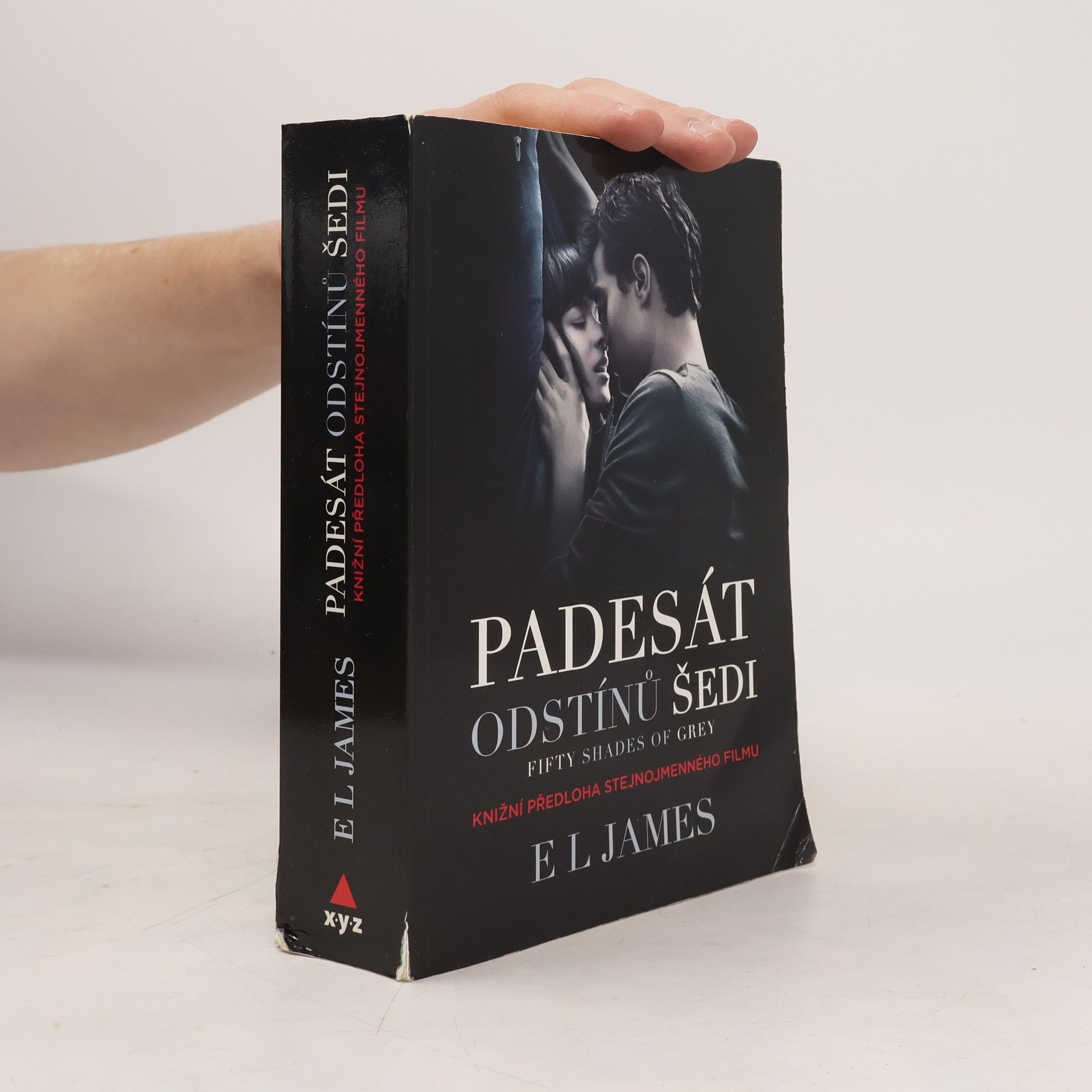 E. L. James Padesát odstínů šedi