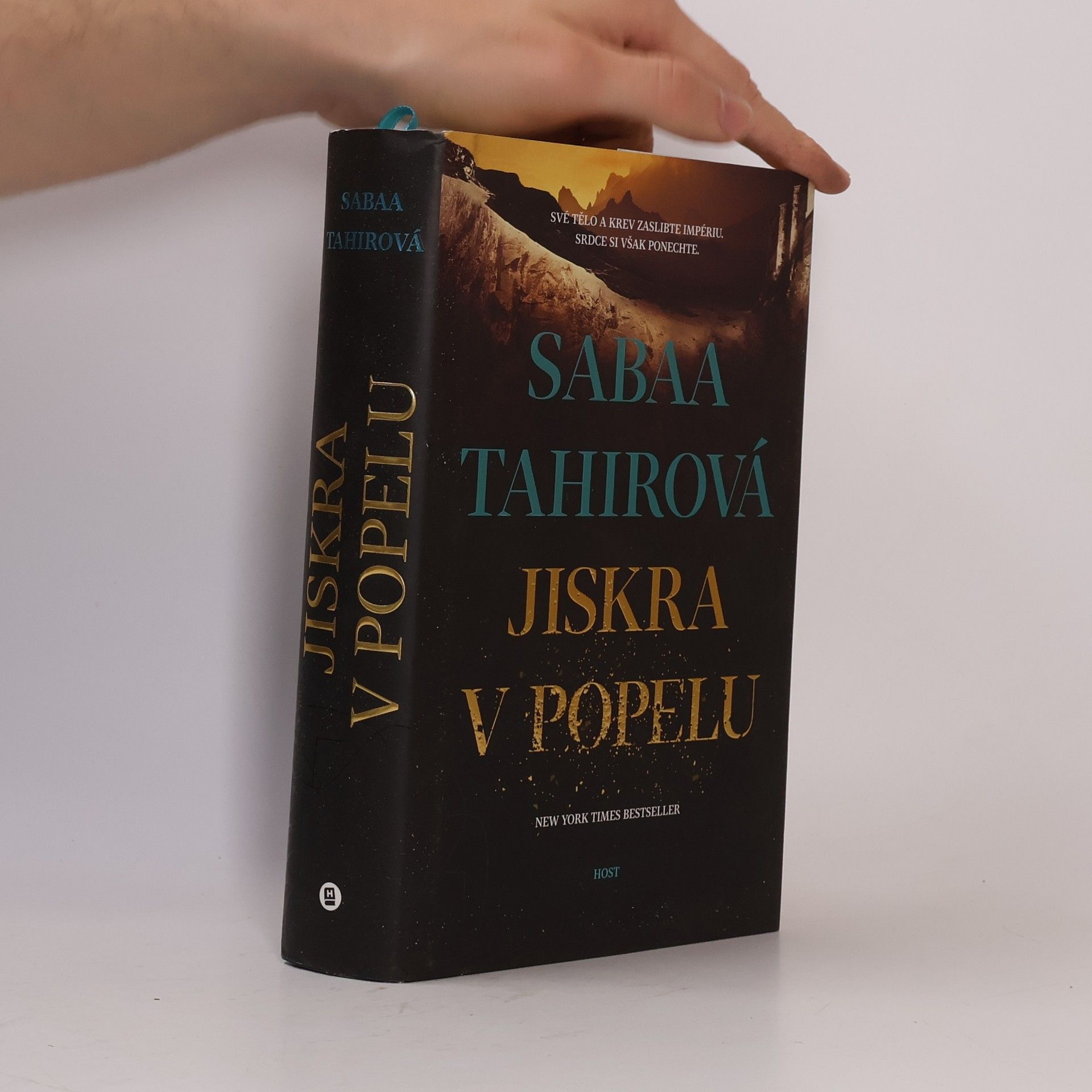 Sabaa Tahir Jiskra v popelu
