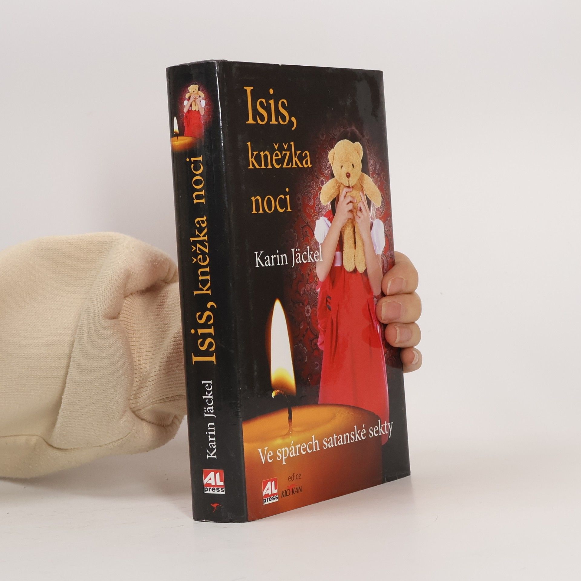 Karin Voss Isis, kněžka noci: ve spárech satanské sekty