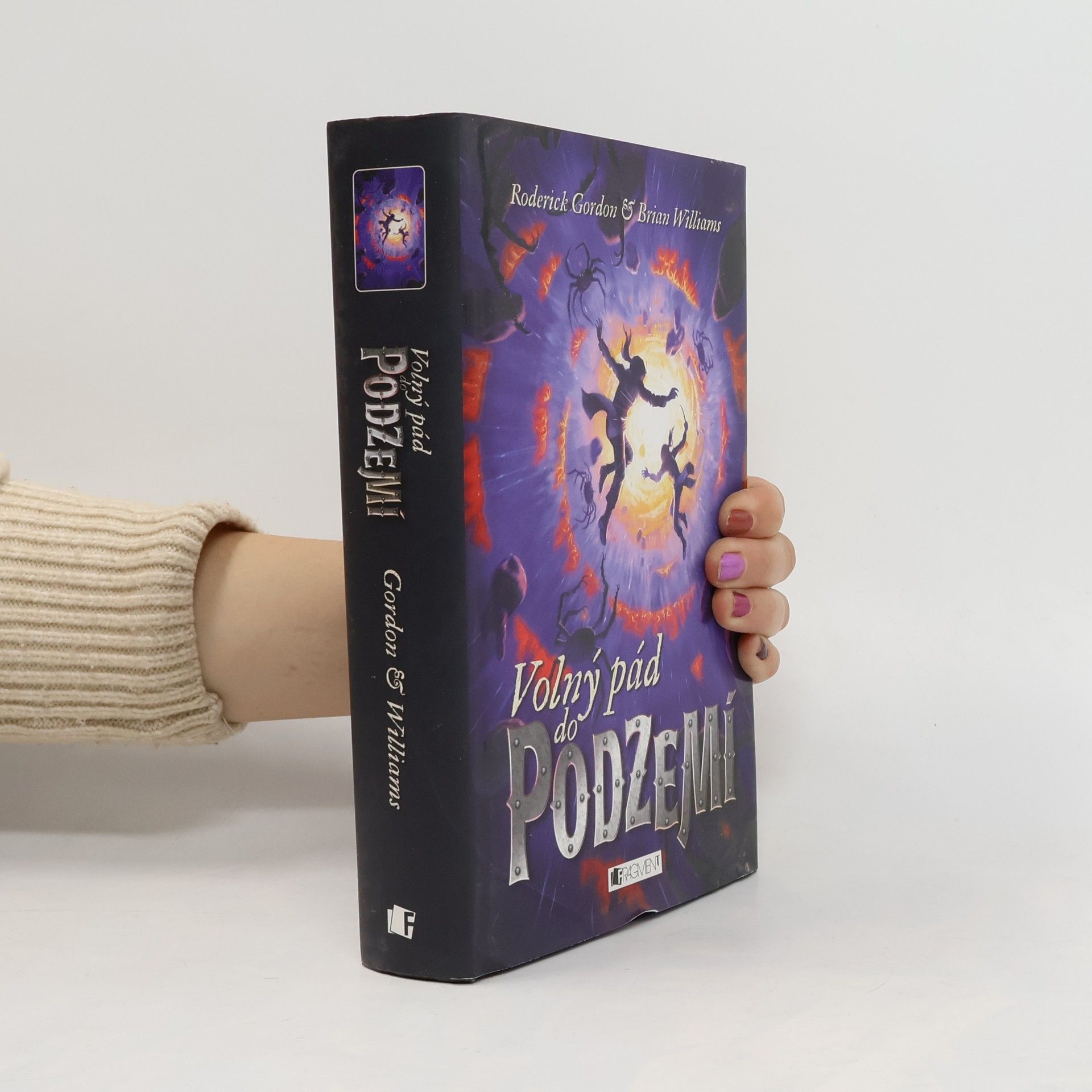 Roderick Gordon Volný pád do Podzemí
