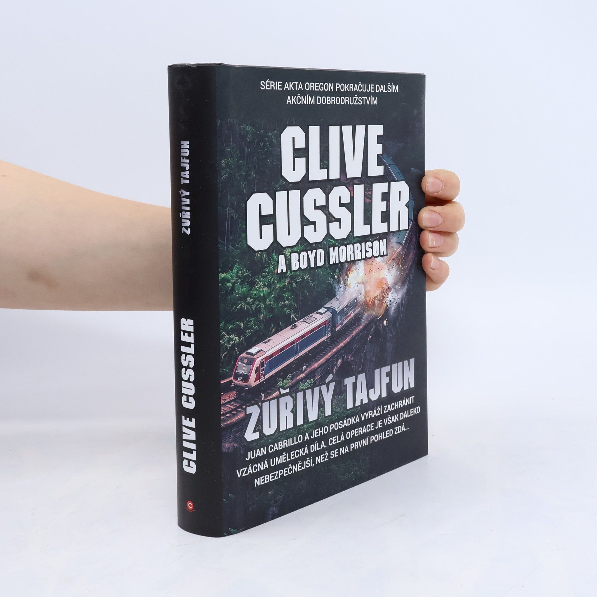 Clive Cussler Zuřivý tajfun