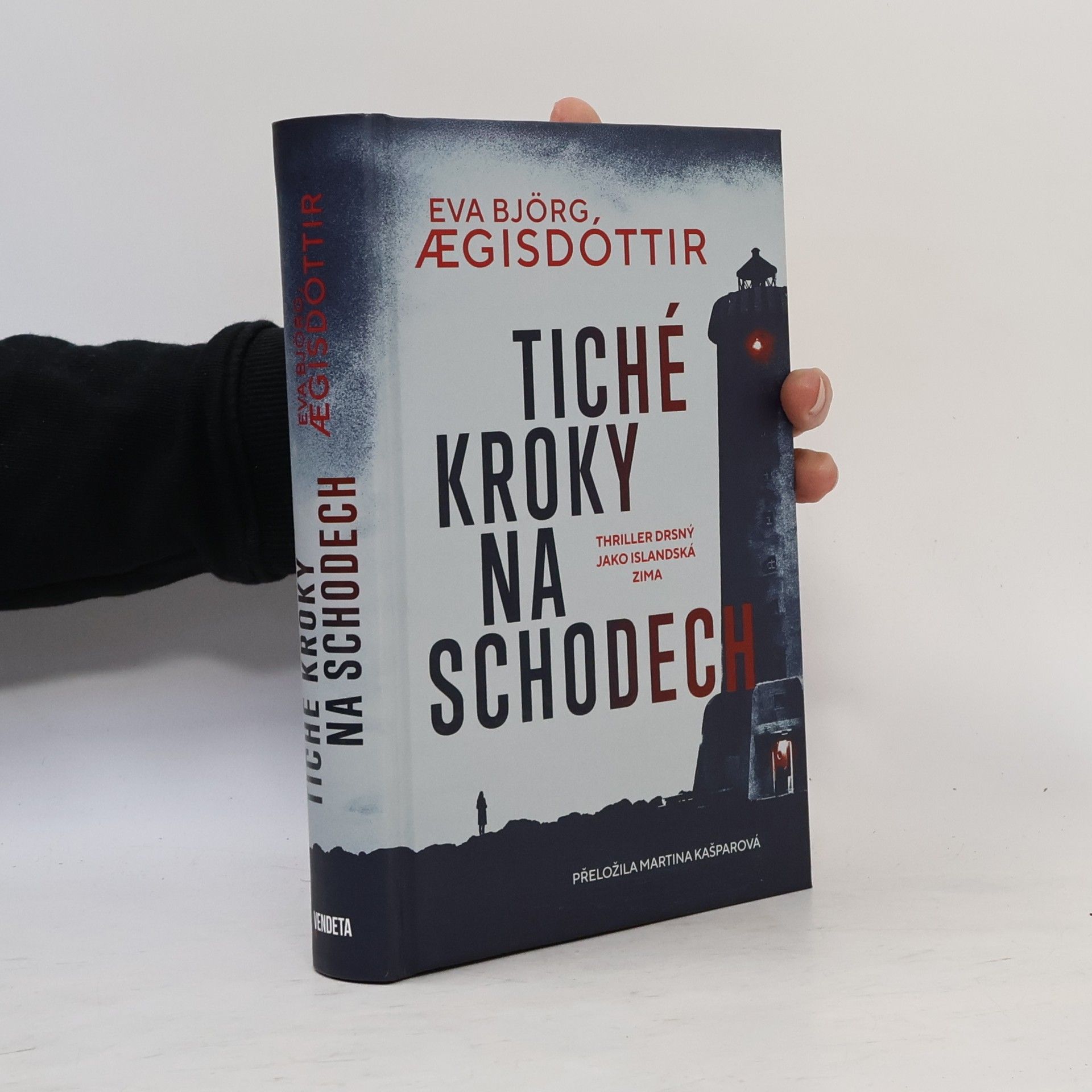 Eva Bjorg Ægisdóttir Tiché kroky na schodech