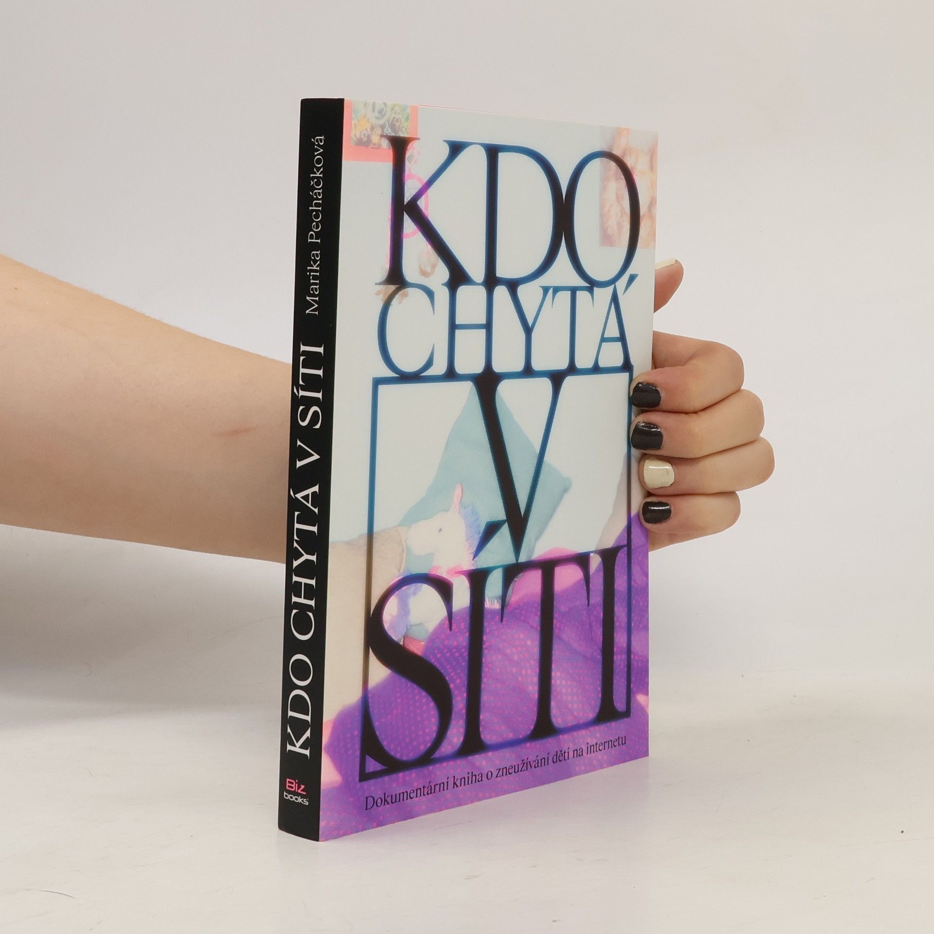 Marika Pecháčková Kdo chytá v síti