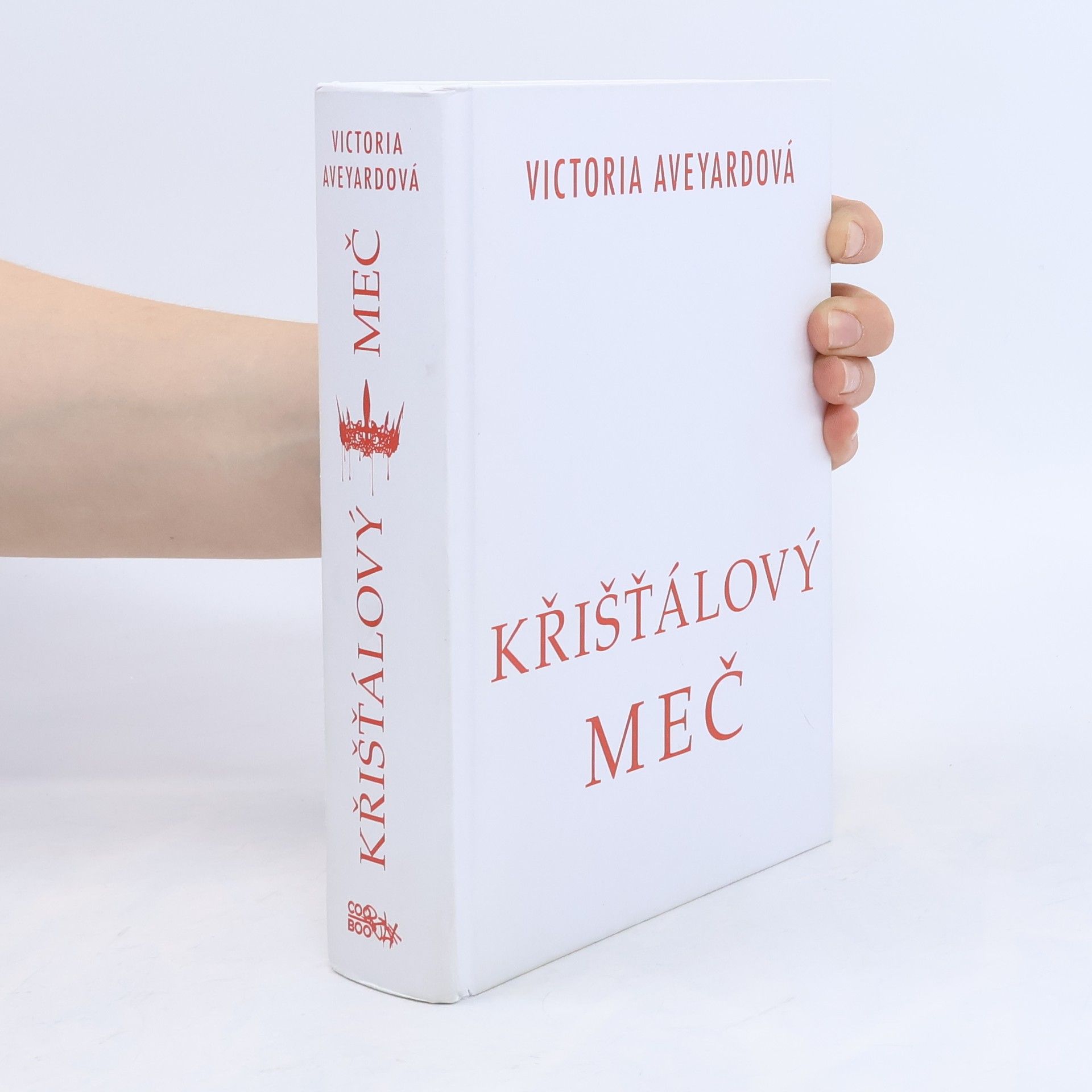 Victoria Aveyard Křišťálový meč