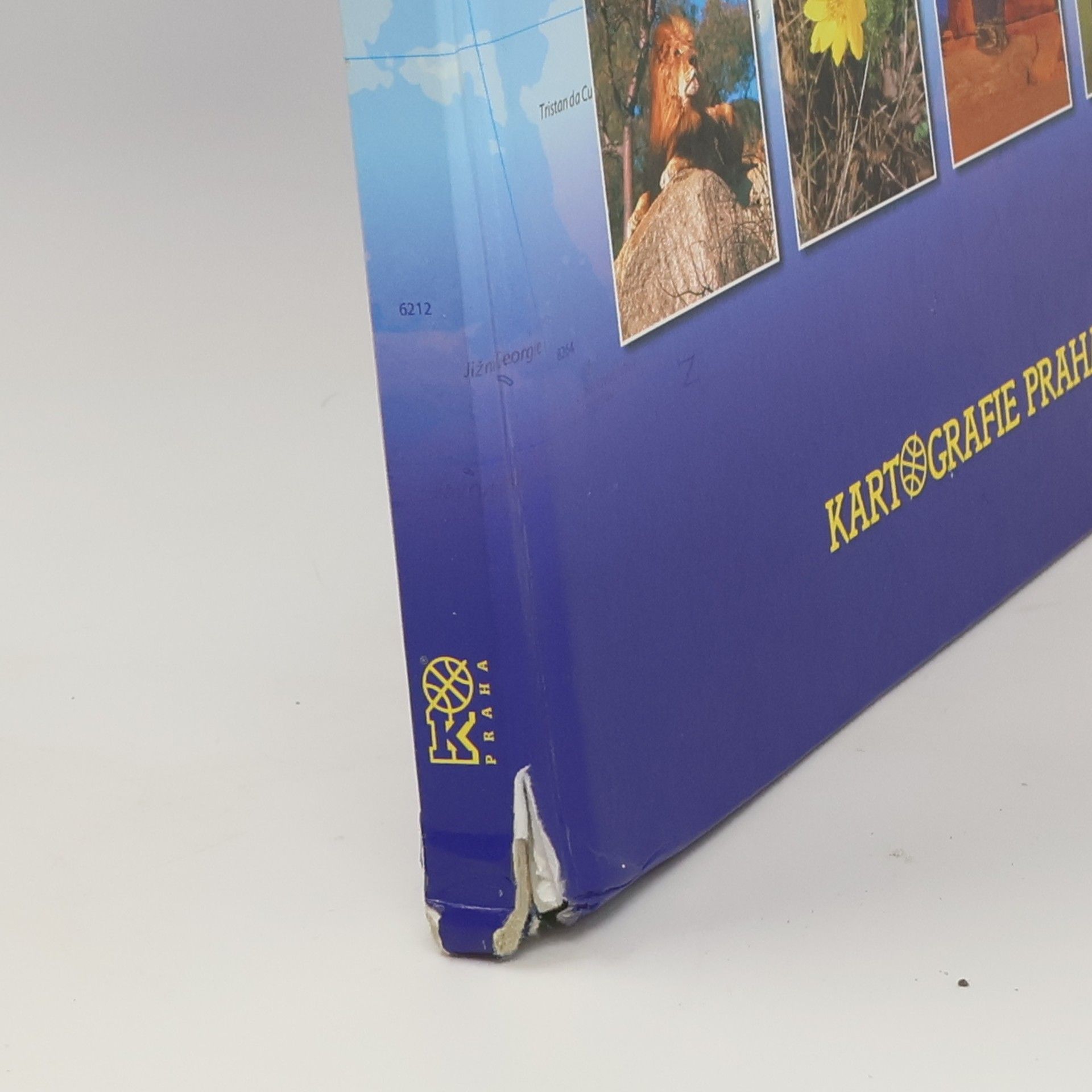 Autores varios Školní atlas světa