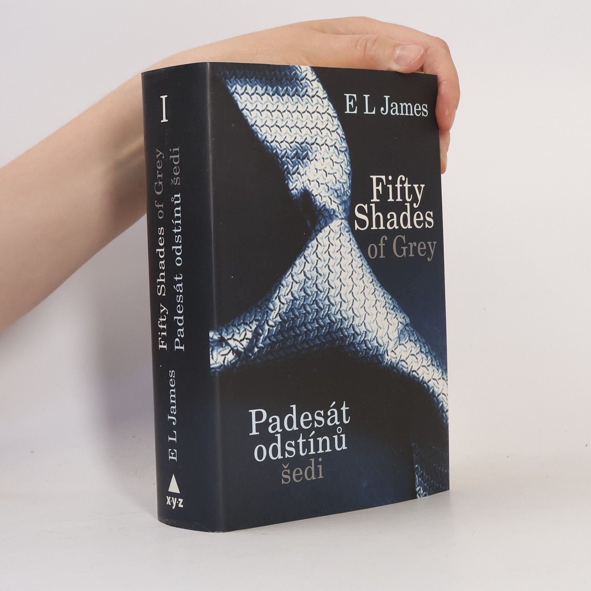 E. L. James Padesát odstínů šedi