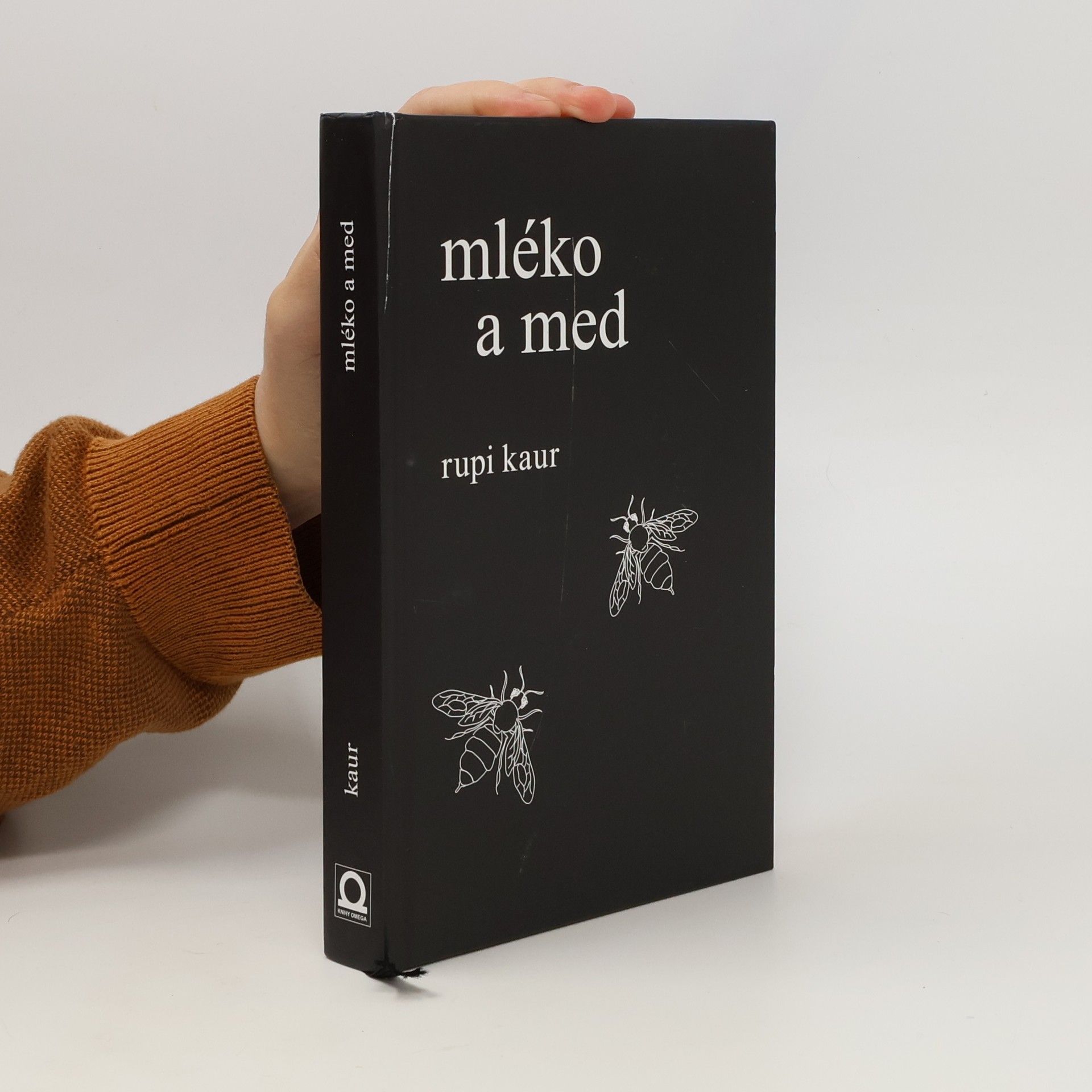 Rupi Kaur Mléko a med