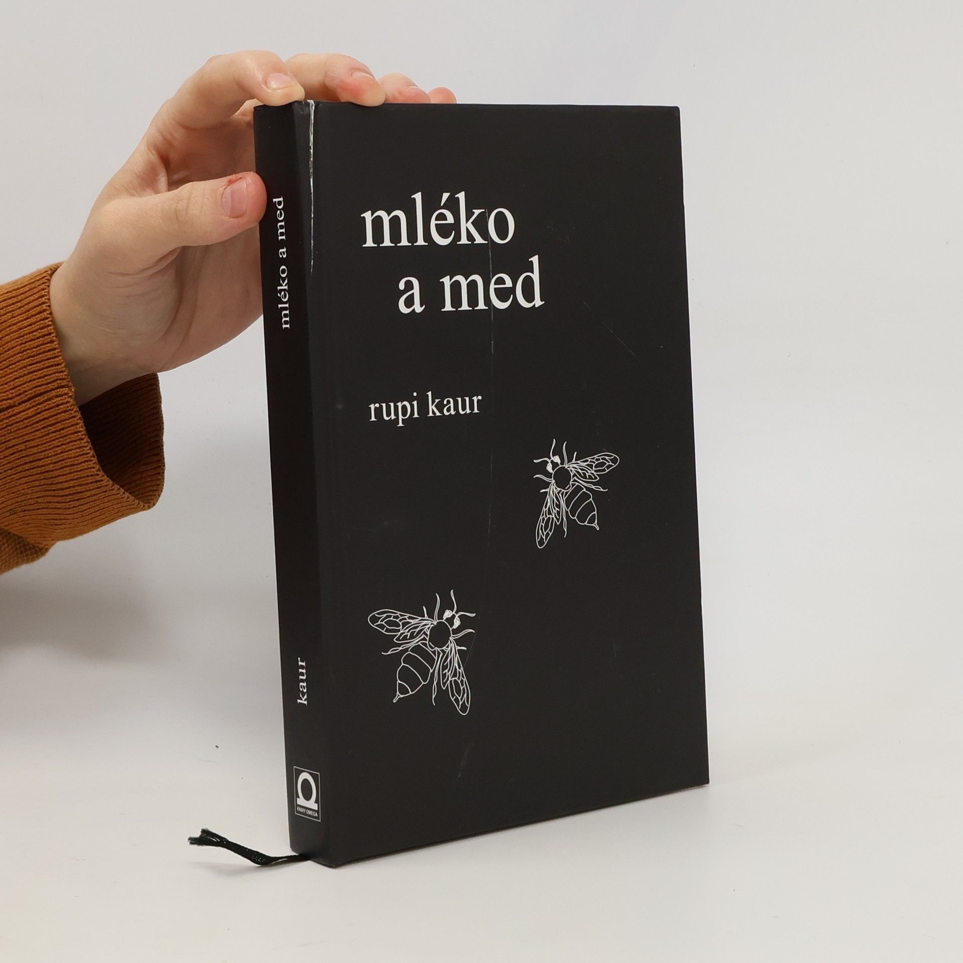 Rupi Kaur Mléko a med