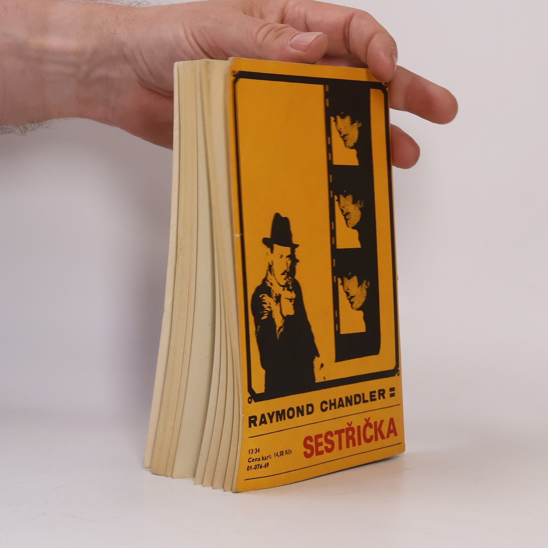 Raymond Chandler Sestřička