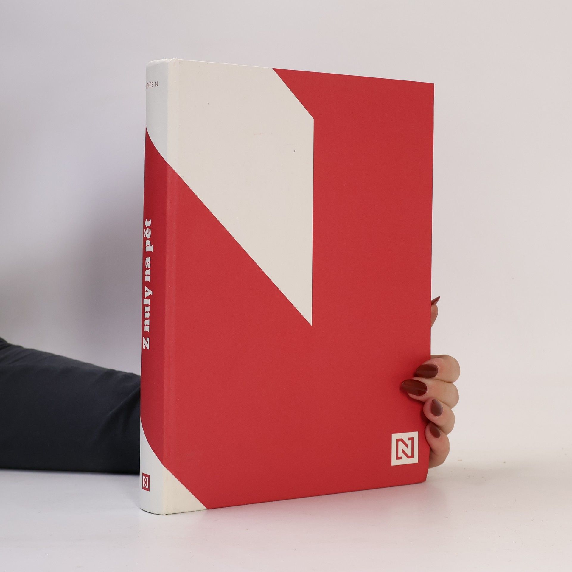 Autorenkollektiv Z nuly na pět. Deník N 2018-2023