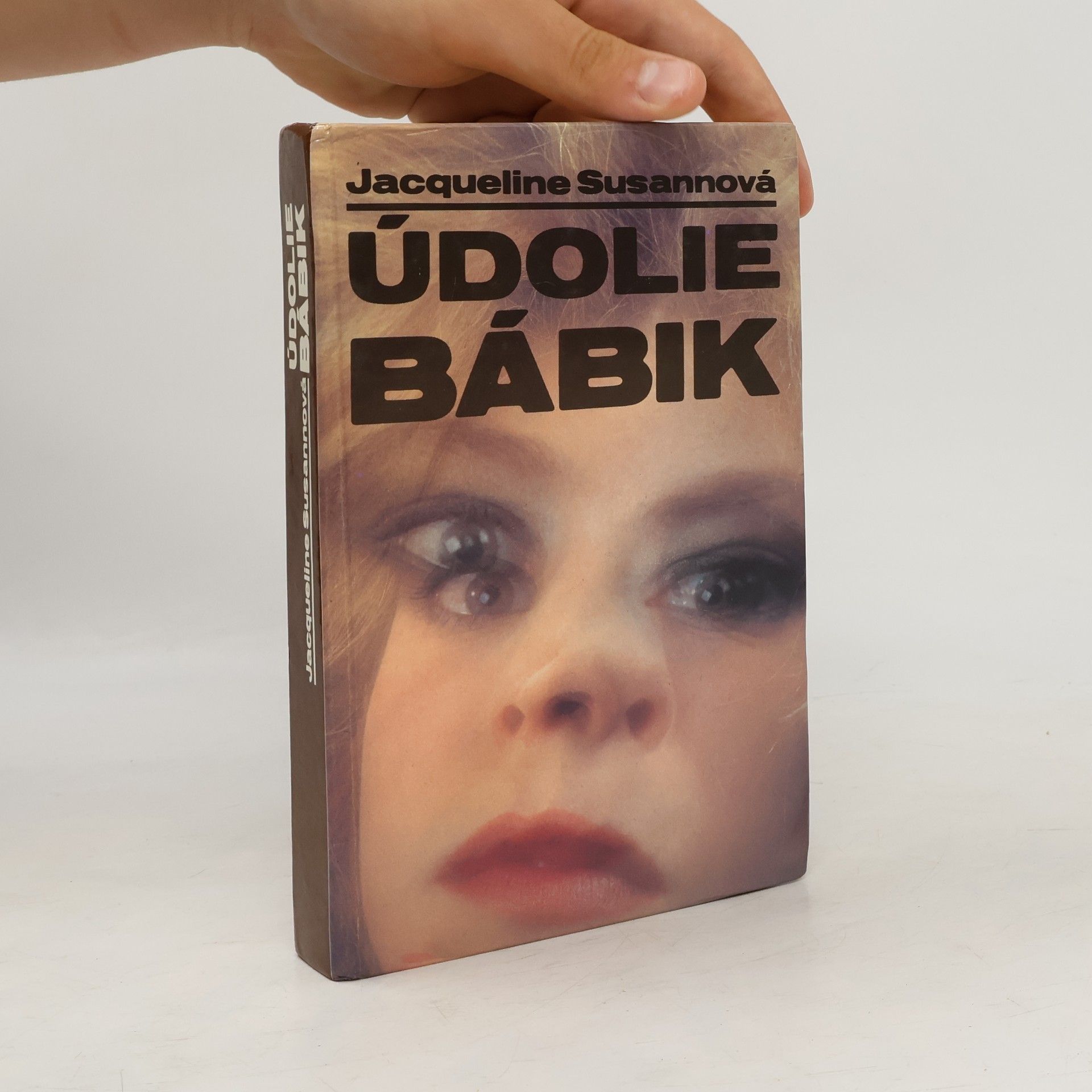 Jacqueline Susann Údolie bábik