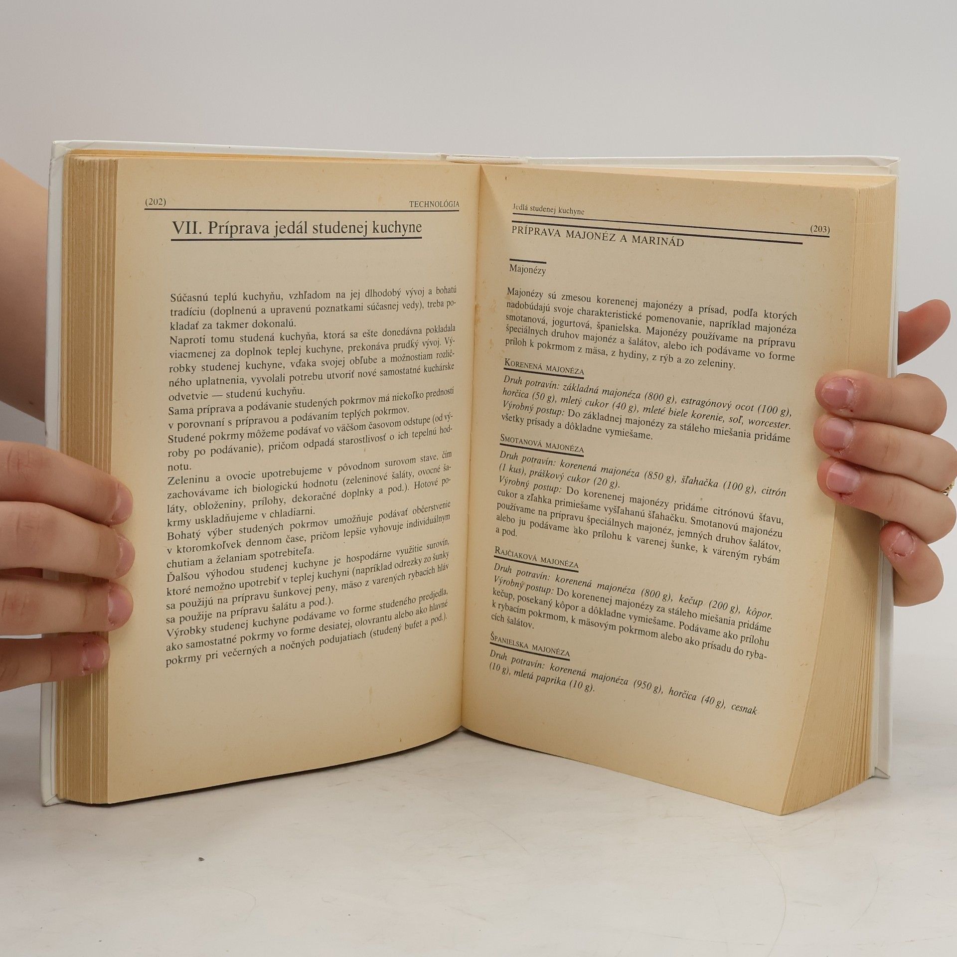 Eduard Brhlík Technológia pre 2. a 3. ročník stredných odborných učilíšť, učebný odbor kuchár-čašník so zameraním kuchár, kuchár a čašník