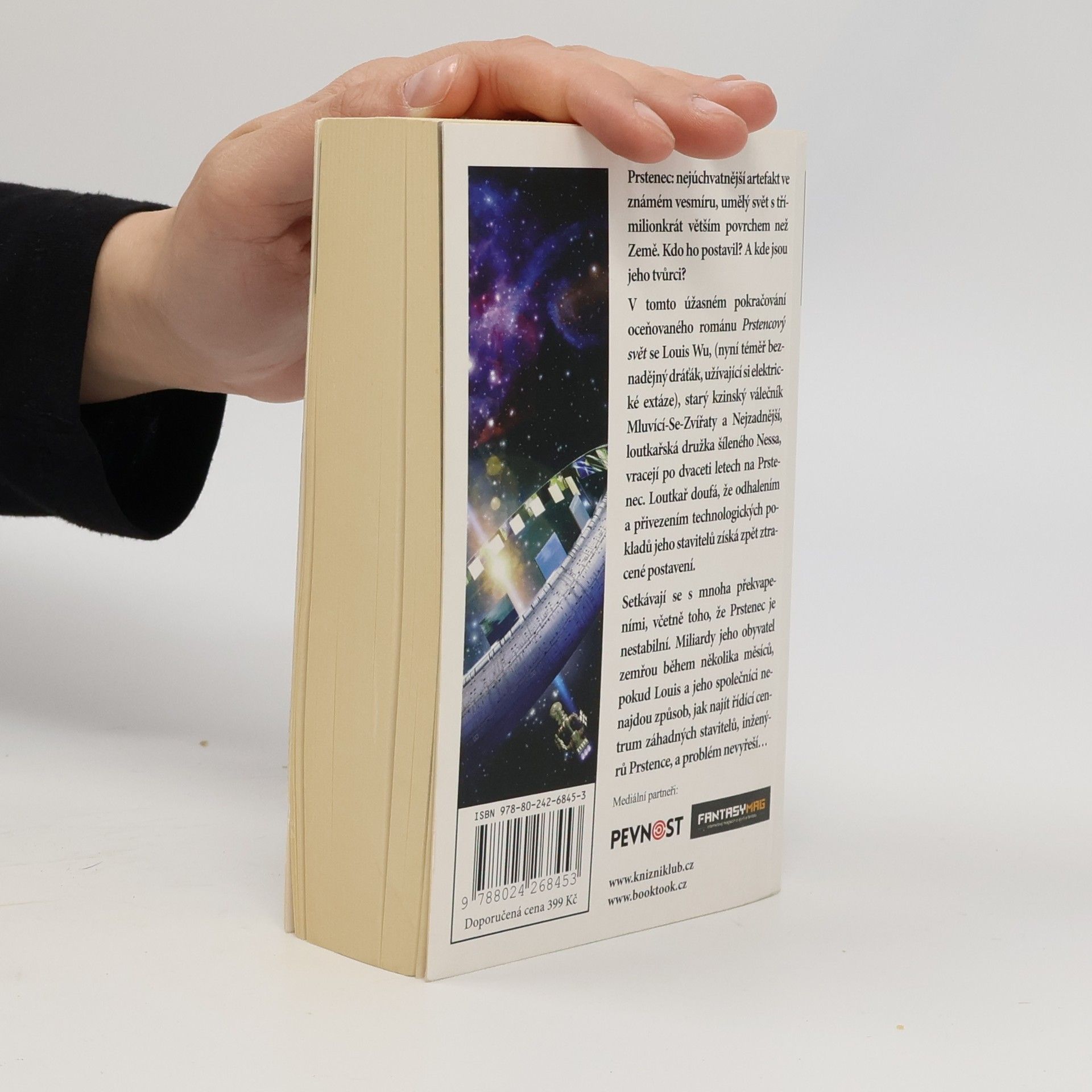 Larry Niven Stavitelé Prstence