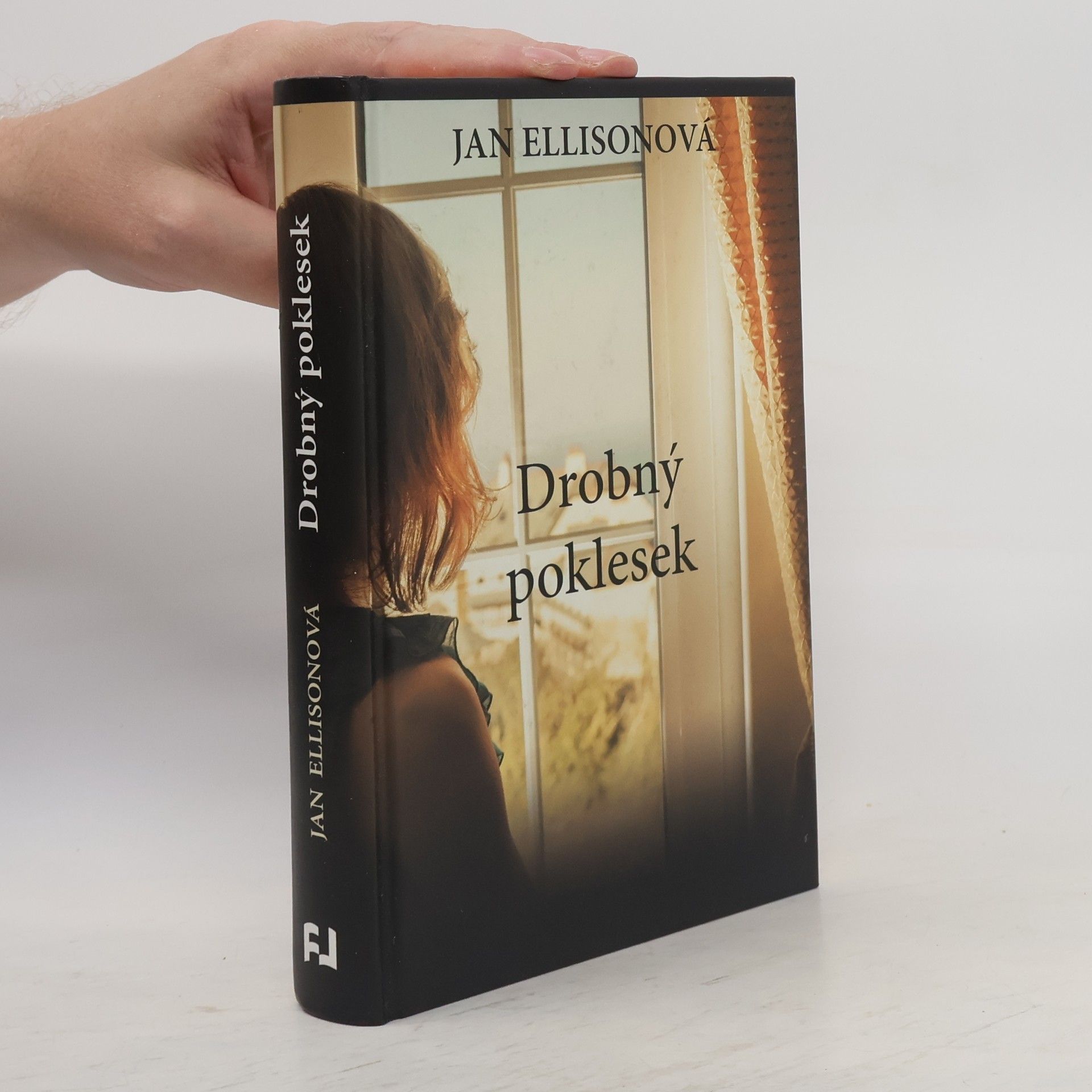 Jan Ellison Drobný poklesek