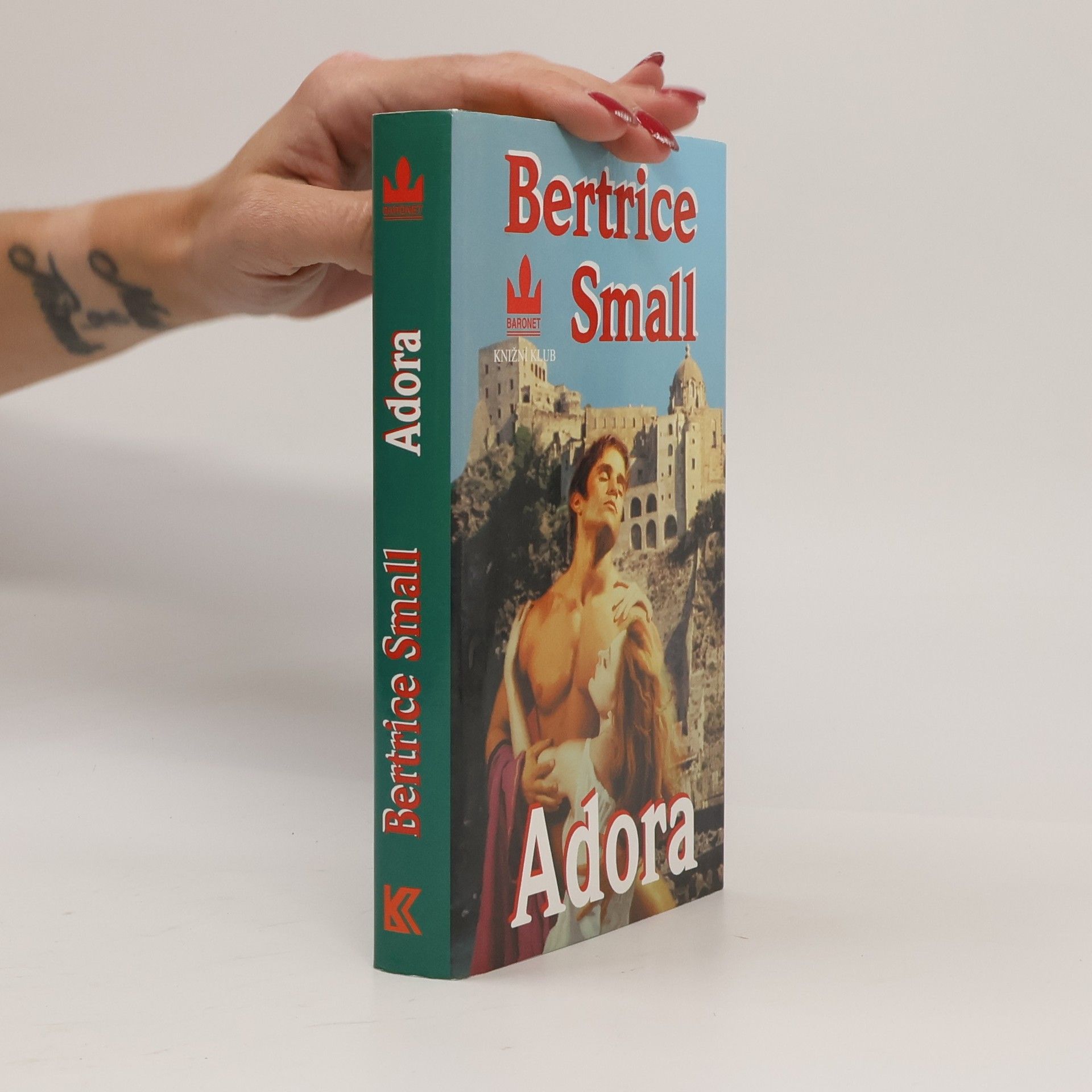 Bertrice Small Adora