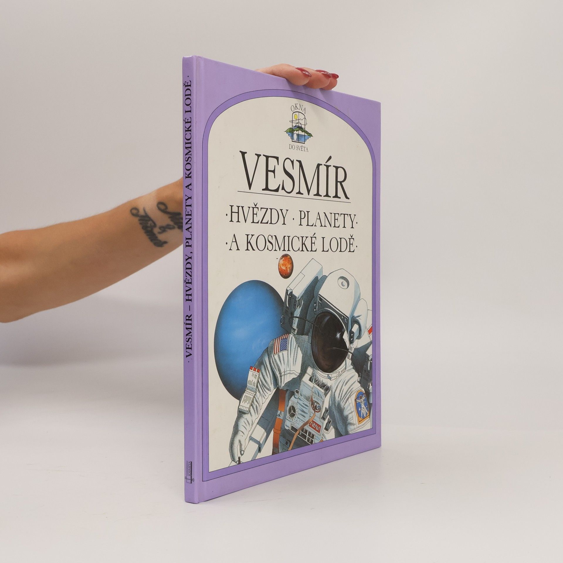 Sue Becklake Vesmír. Hvězdy, planety a kosmické lodě.
