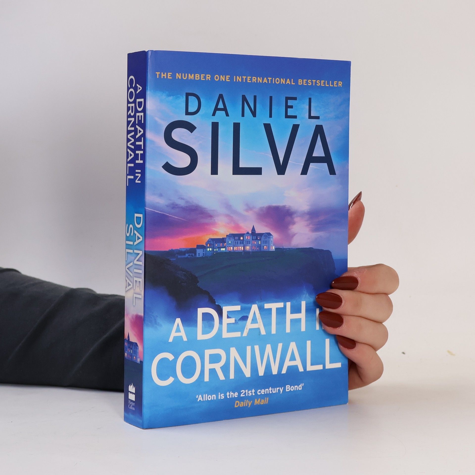 Daniel Silva A Death in Cornwall