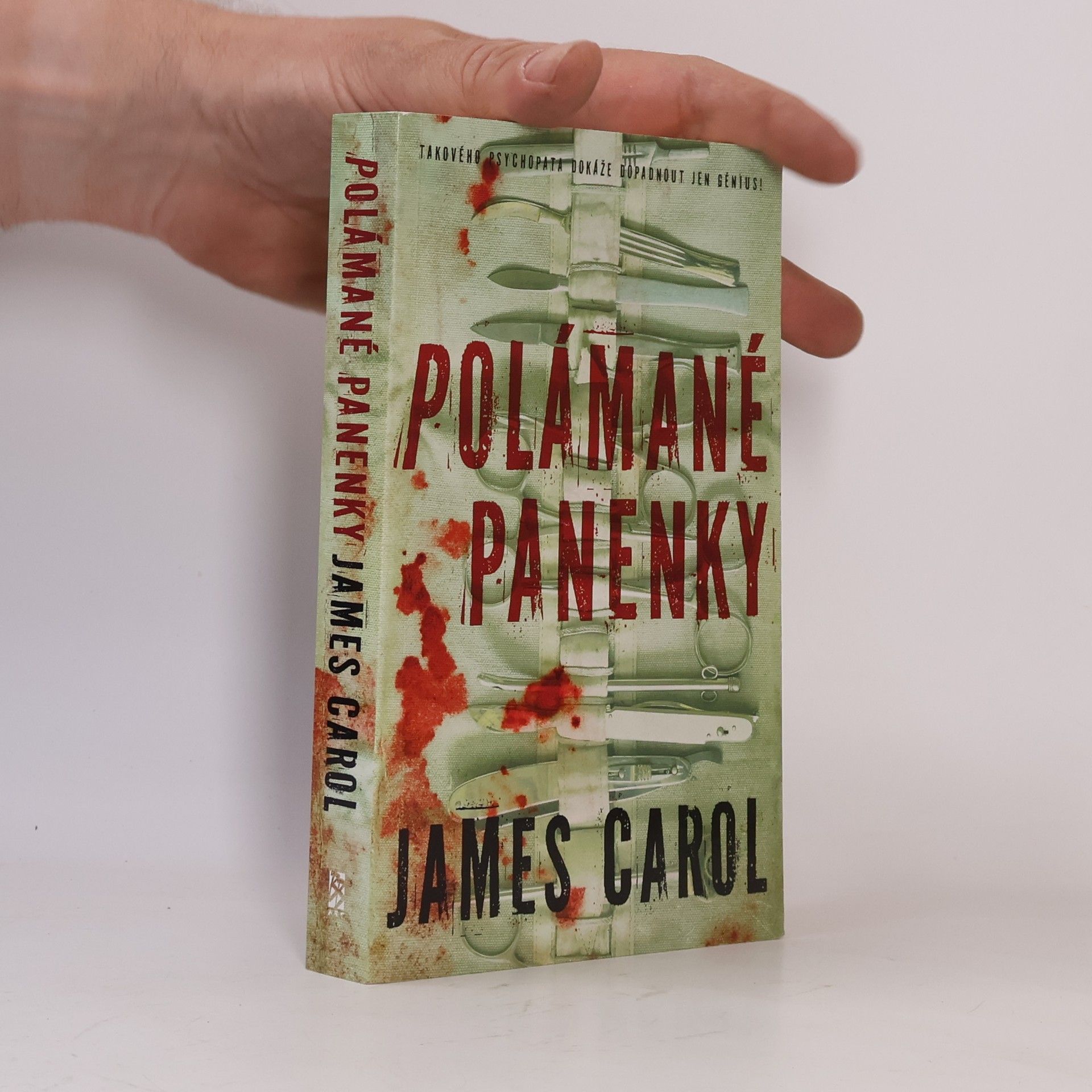 James Carol Polámané panenky