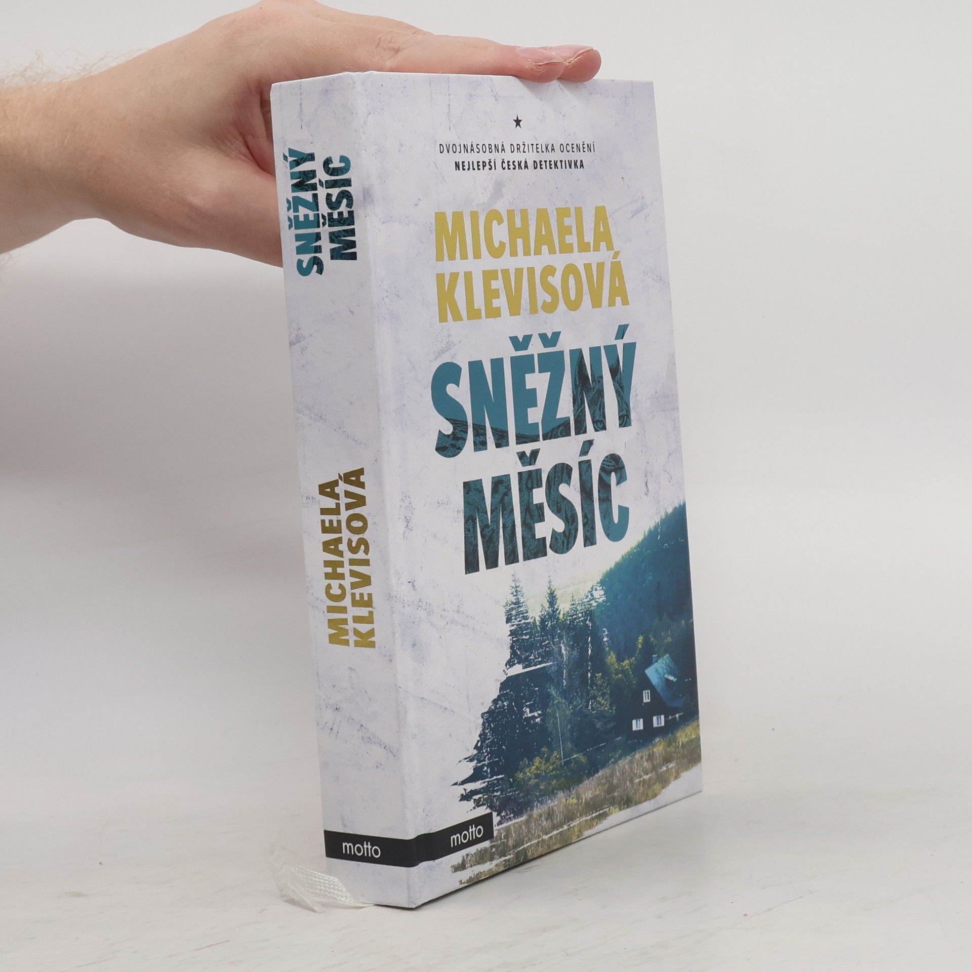 Michaela Klevisová Sněžný měsíc