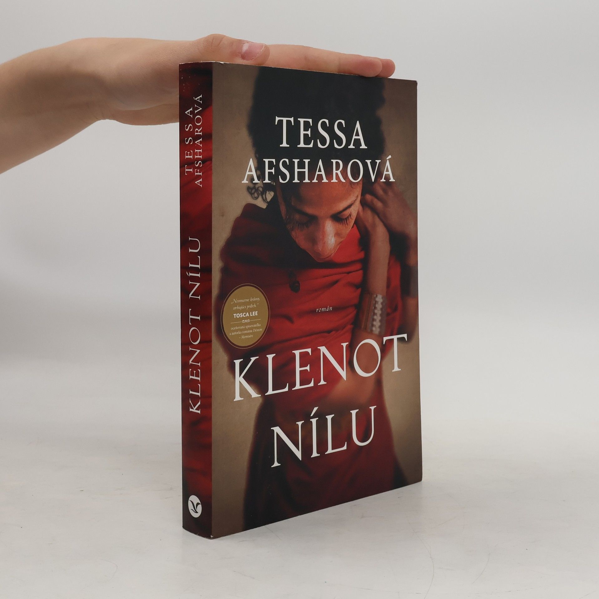 Tessa Afshar Klenot Nílu