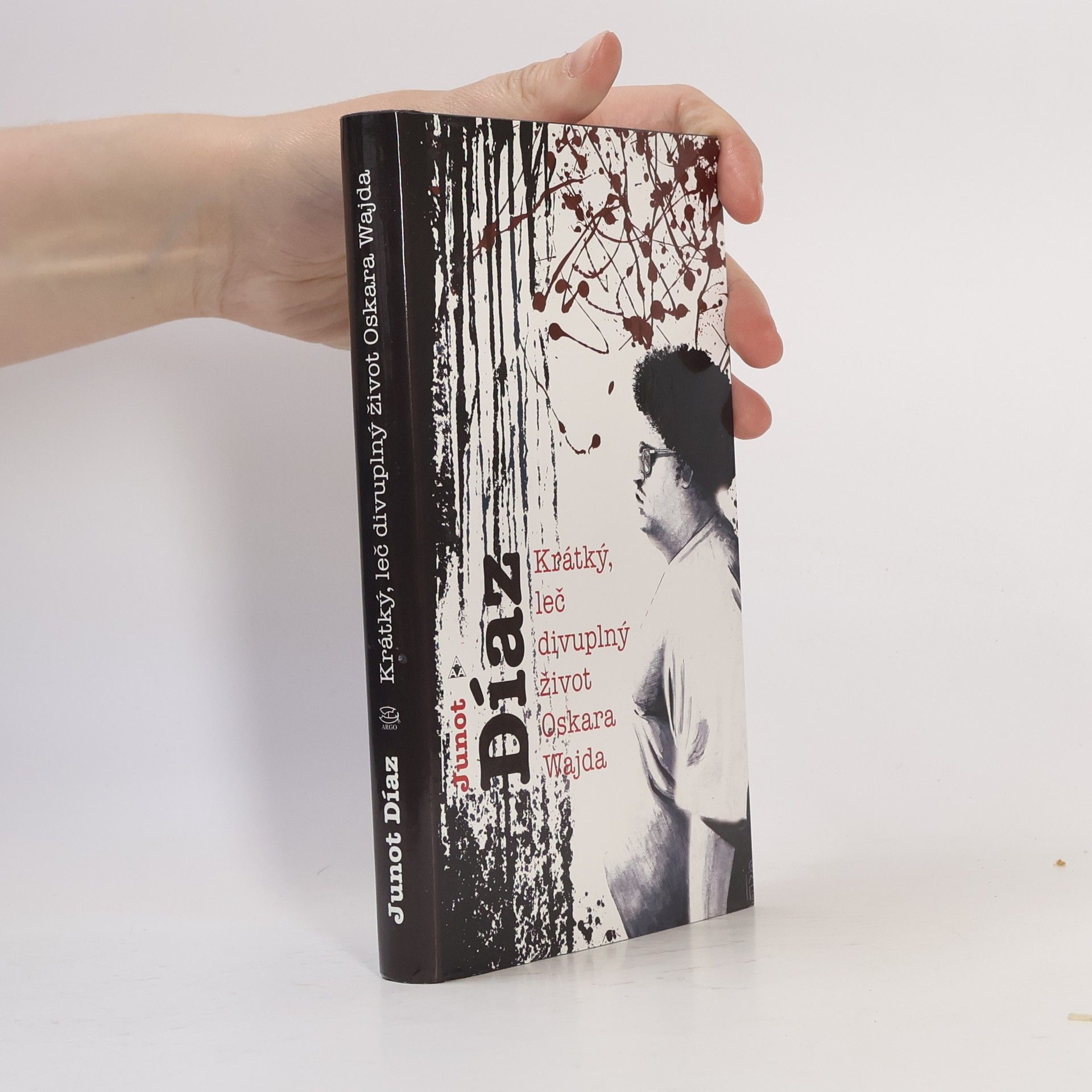 Junot Díaz Krátký, leč divuplný život Oskara Wajda