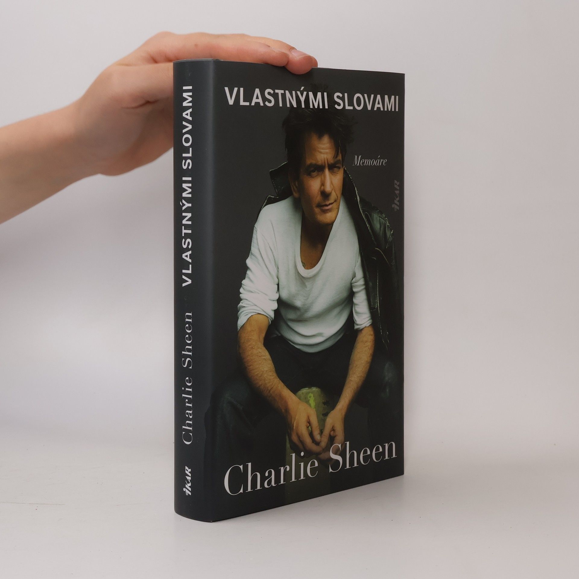 Charlie Sheen Vlastnými slovami: Memoáre