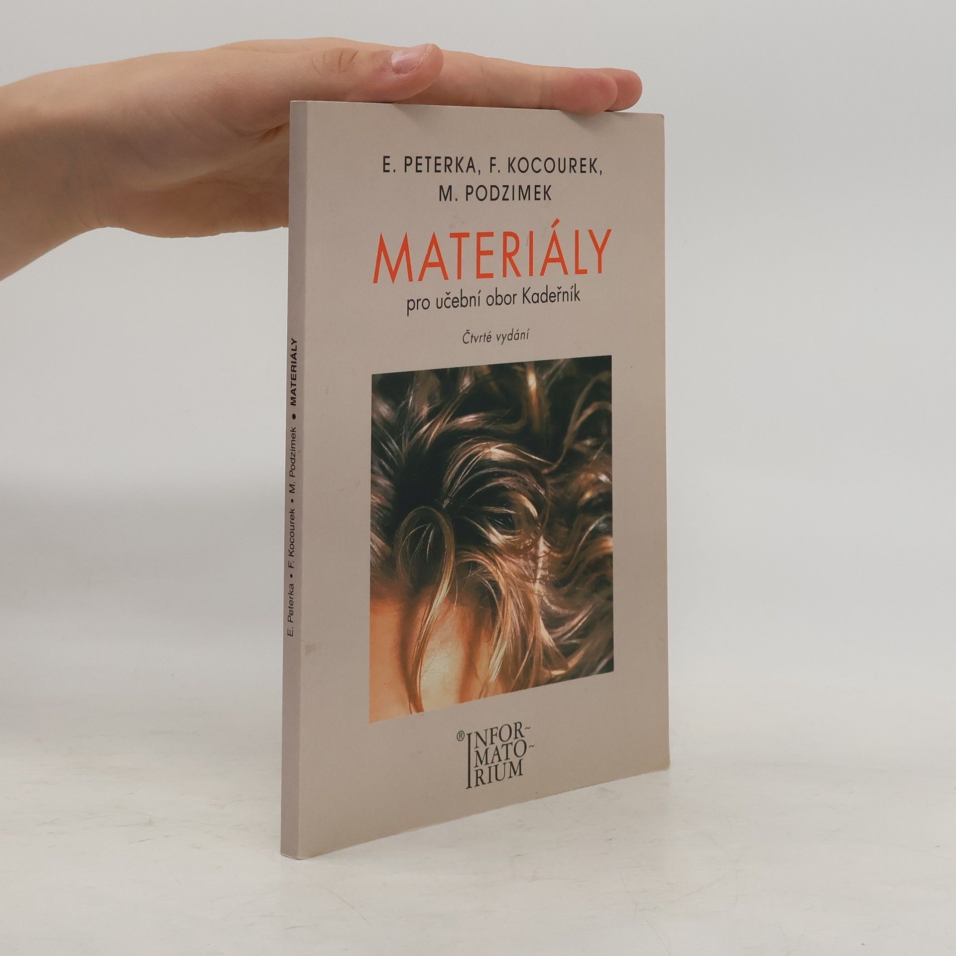Materiály pro učební obor Kadeřník