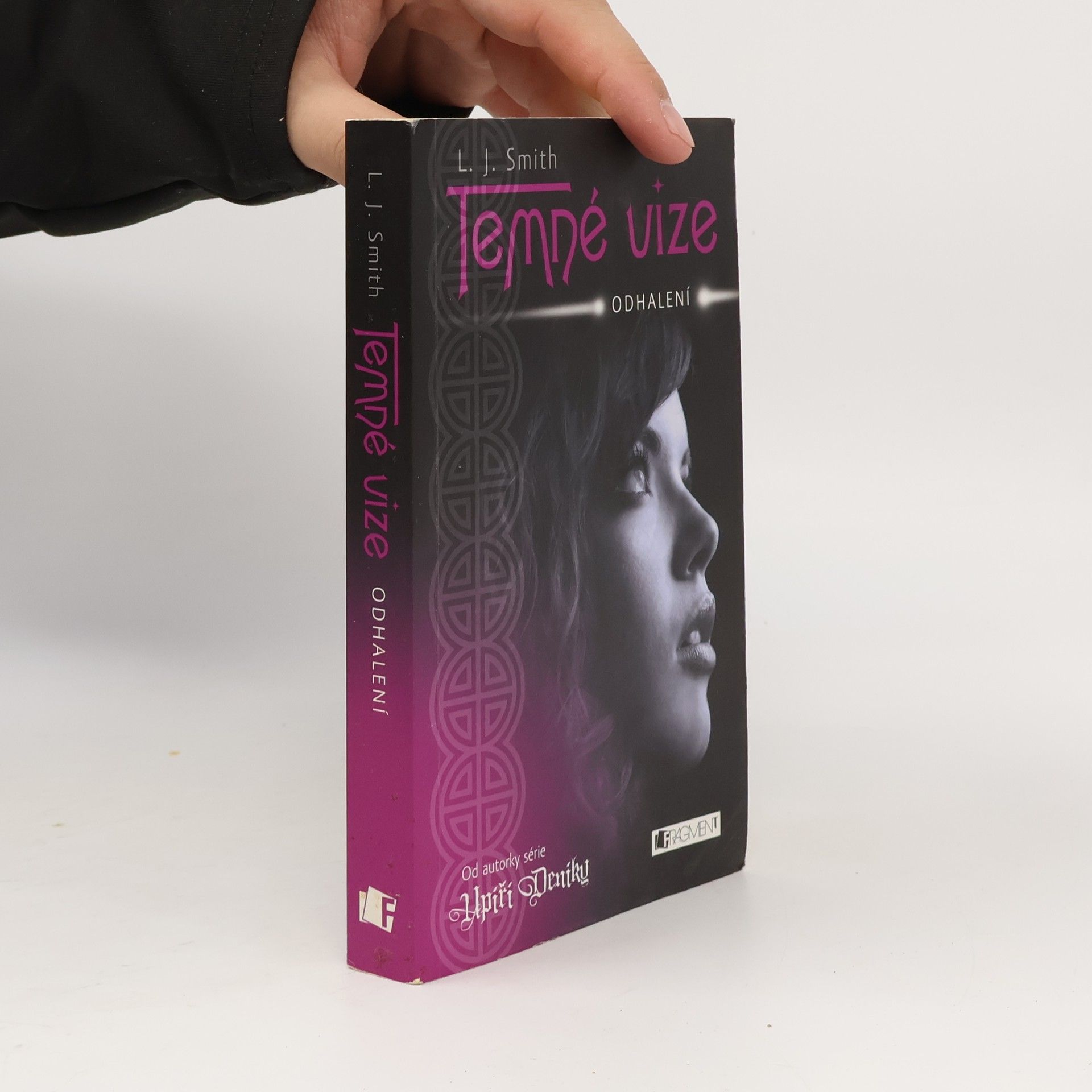 L. J. Smith Temné vize. Odhalení