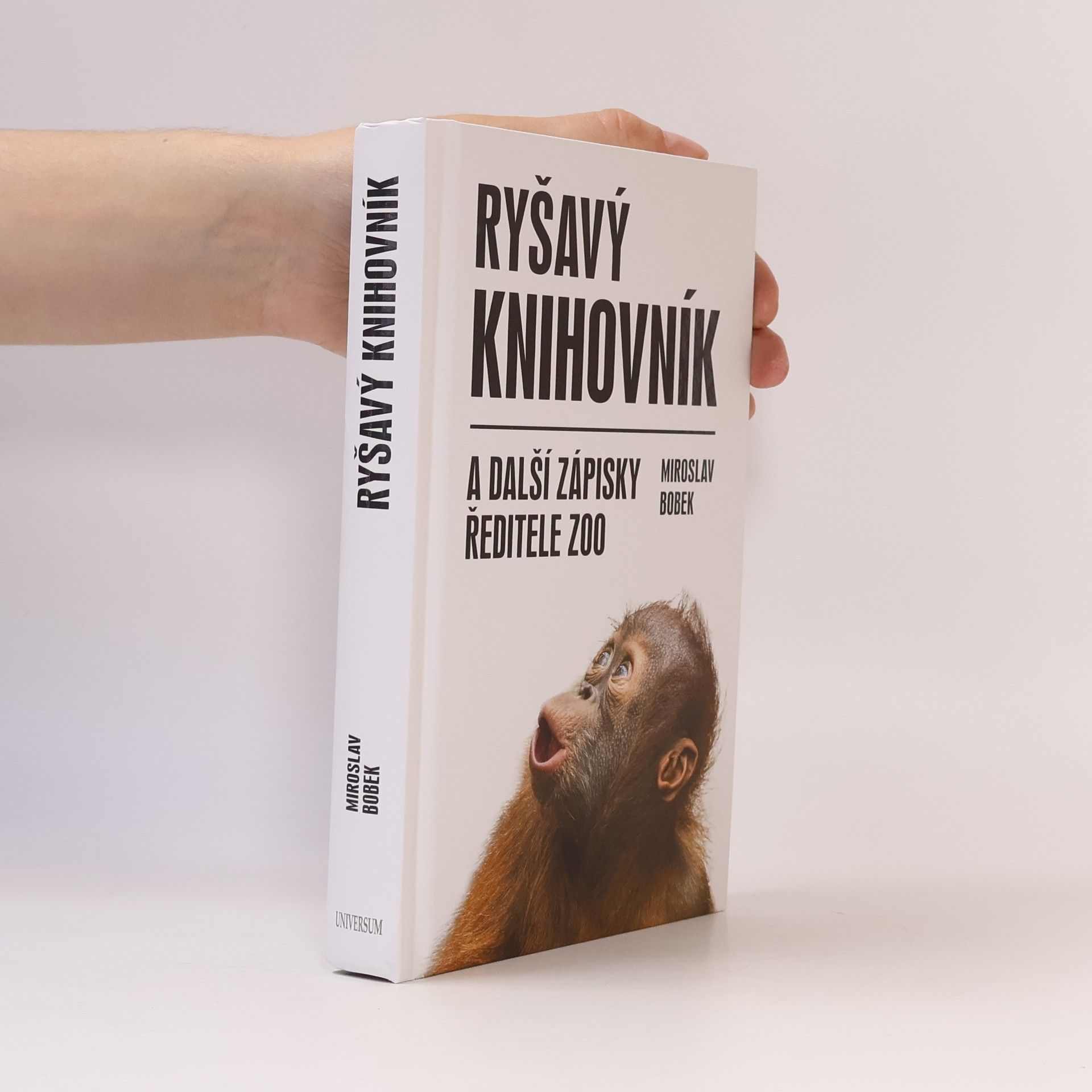 Miroslav Bobek Ryšavý knihovník a další zápisky ředitele zoo
