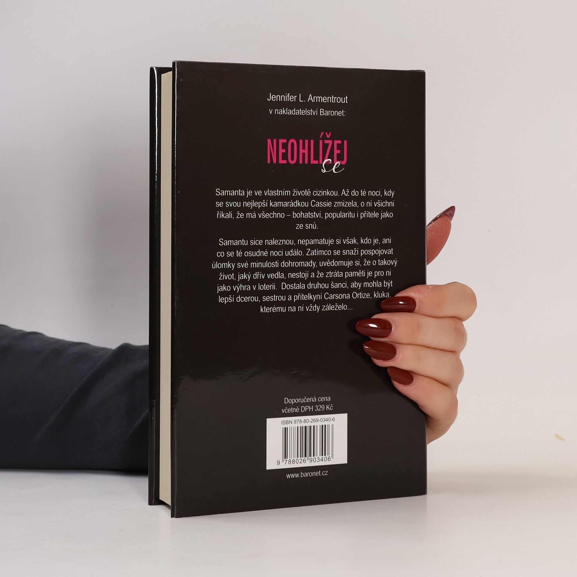 Jennifer L. Armentrout Neohlížej se