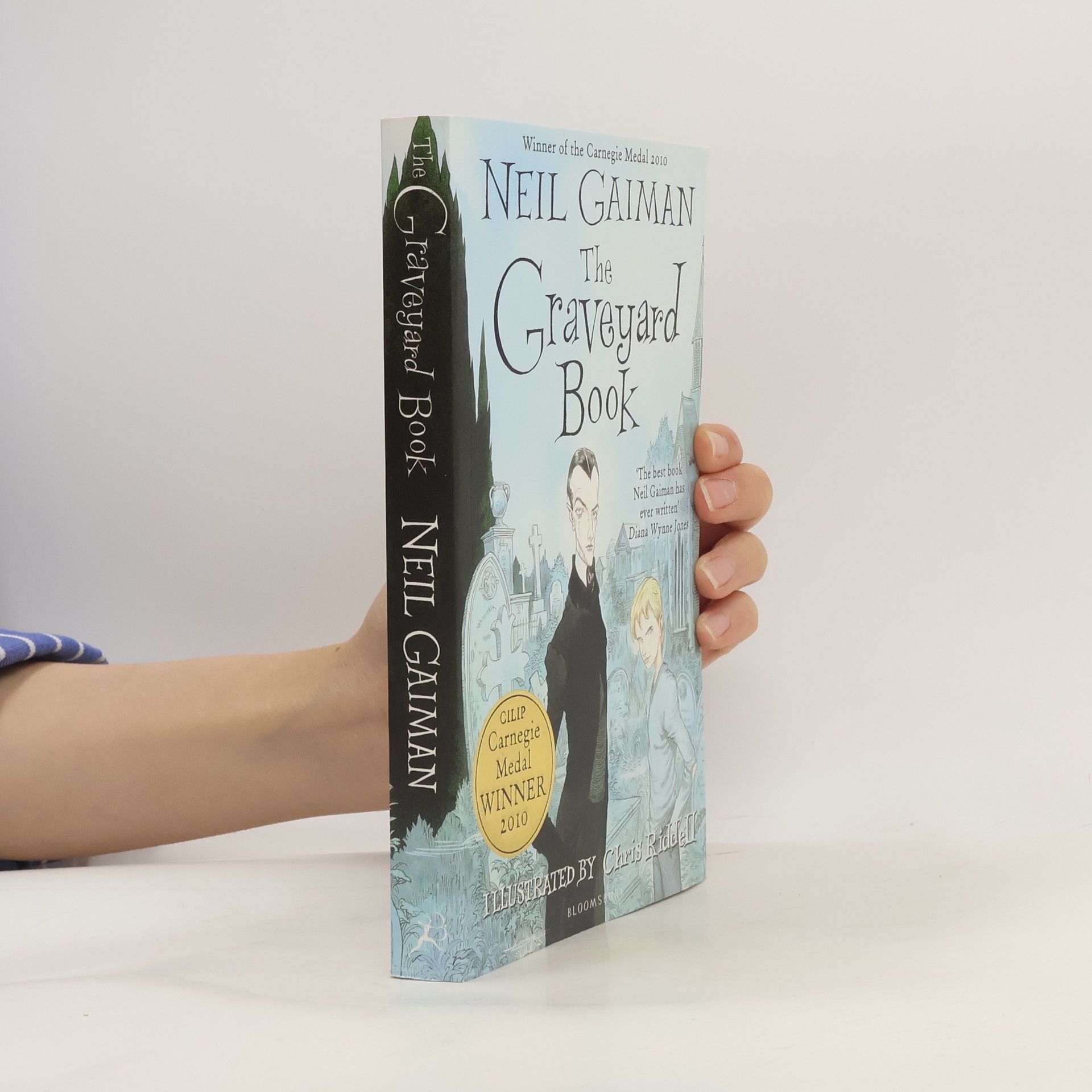 Neil Gaiman The graveyard book