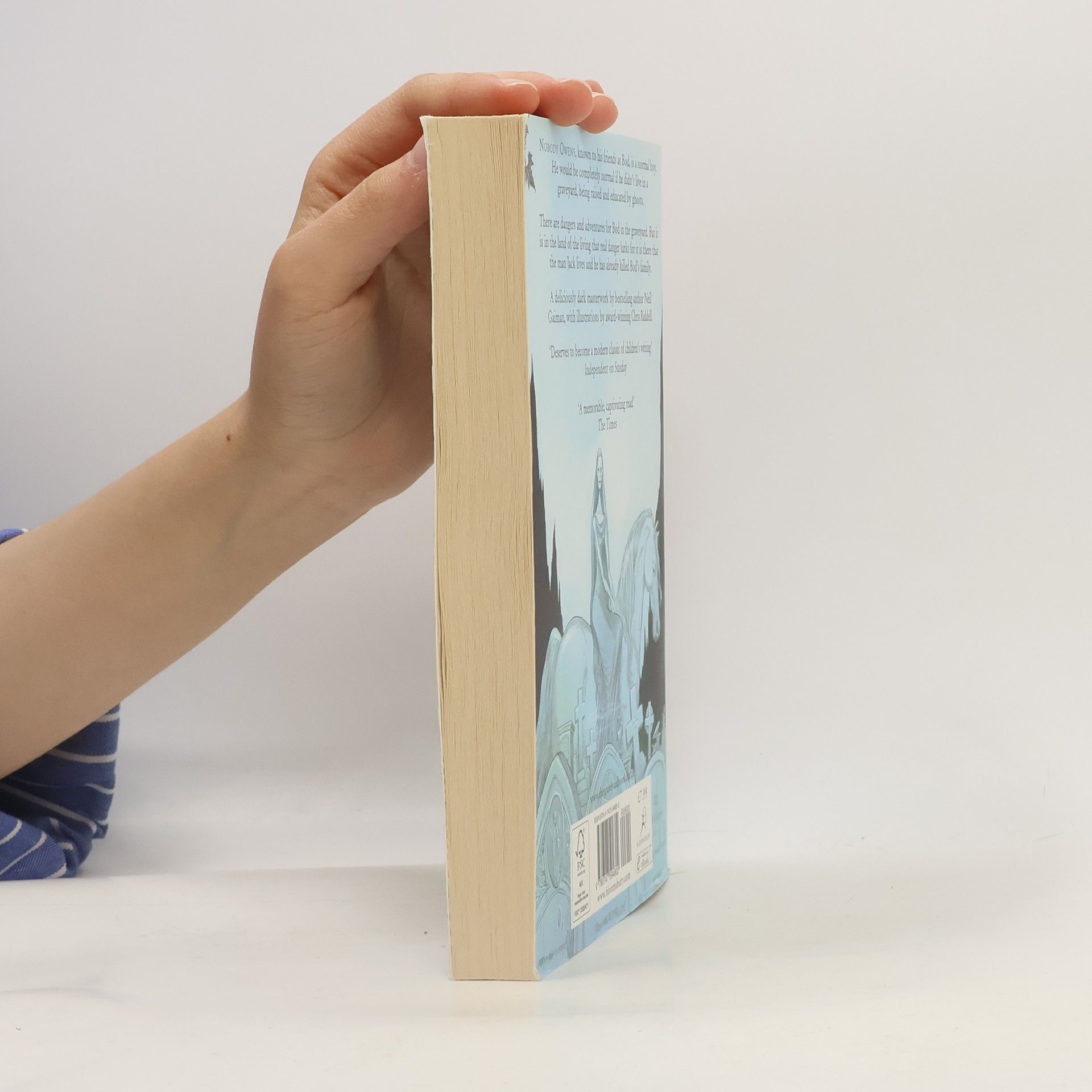 Neil Gaiman The graveyard book